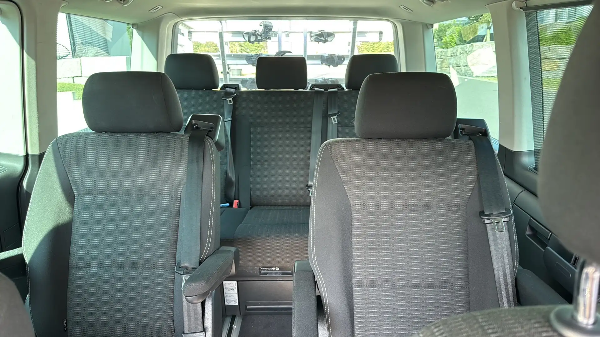 Volkswagen T6 Multivan Kurz Comfortline - Inspektion & Ölwechsel neu - 1