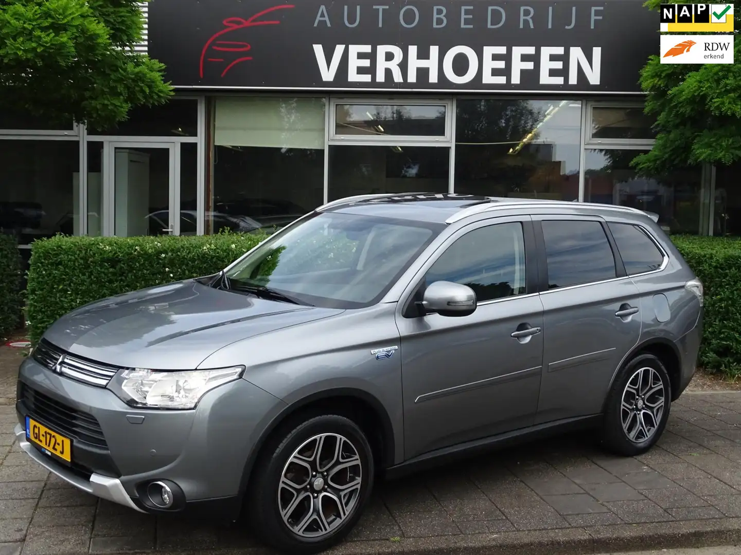 Mitsubishi Outlander 2.0 PHEV Limited Edition X-Line - PANORAMADAK - XE Grijs - 1