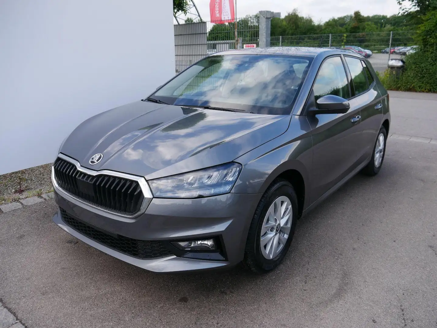 Skoda Fabia Fabia 130 Jahre 1,0 MPI*LED*PDC HI.*RFK*APP-CONNEC Grijs - 1