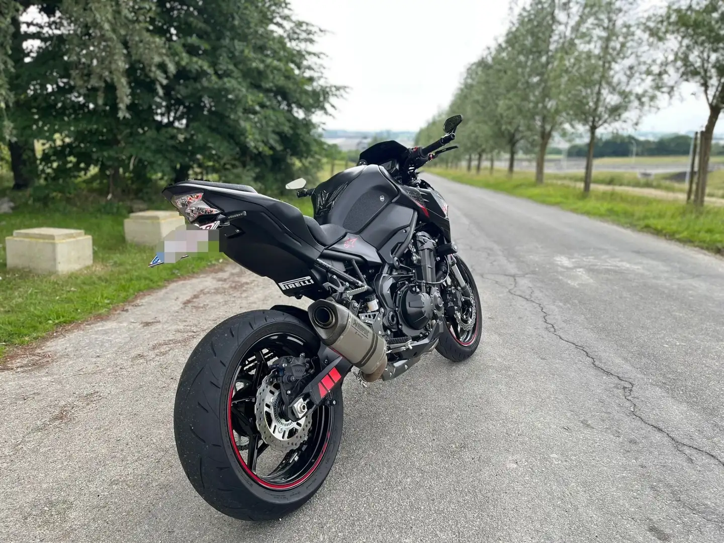 Kawasaki Z 900 Noir - 1