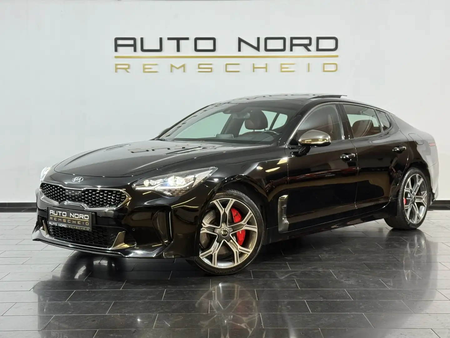Kia Stinger GT 4WD*Pano*H&K*Bi-LED*H-UP*Nappa*KeyGo* Schwarz - 1