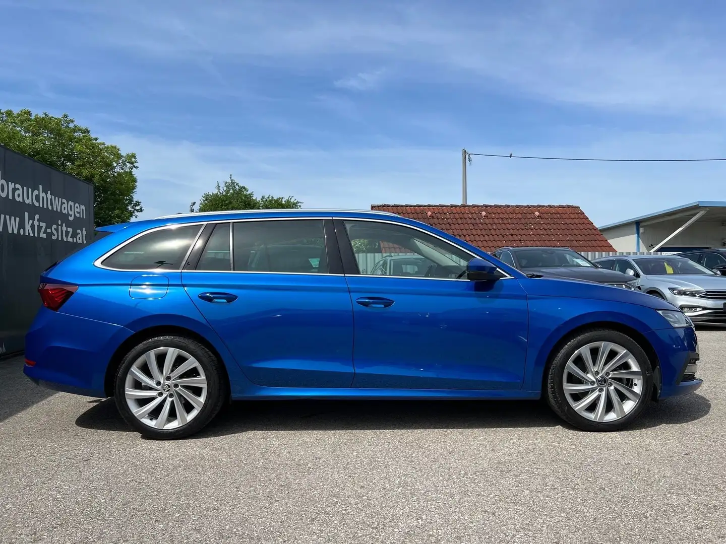Skoda Octavia Combi 2,0 TDI Style DSG| NP €51.700 Blau - 2
