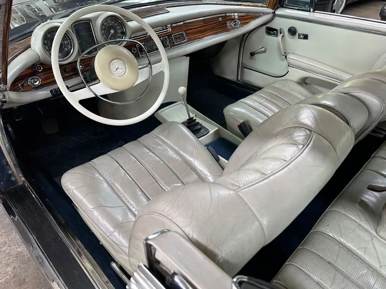 Mercedes-Benz 280 SE 3.5 W 111 Coupe BRD Schalter SSD Leder, foto 12