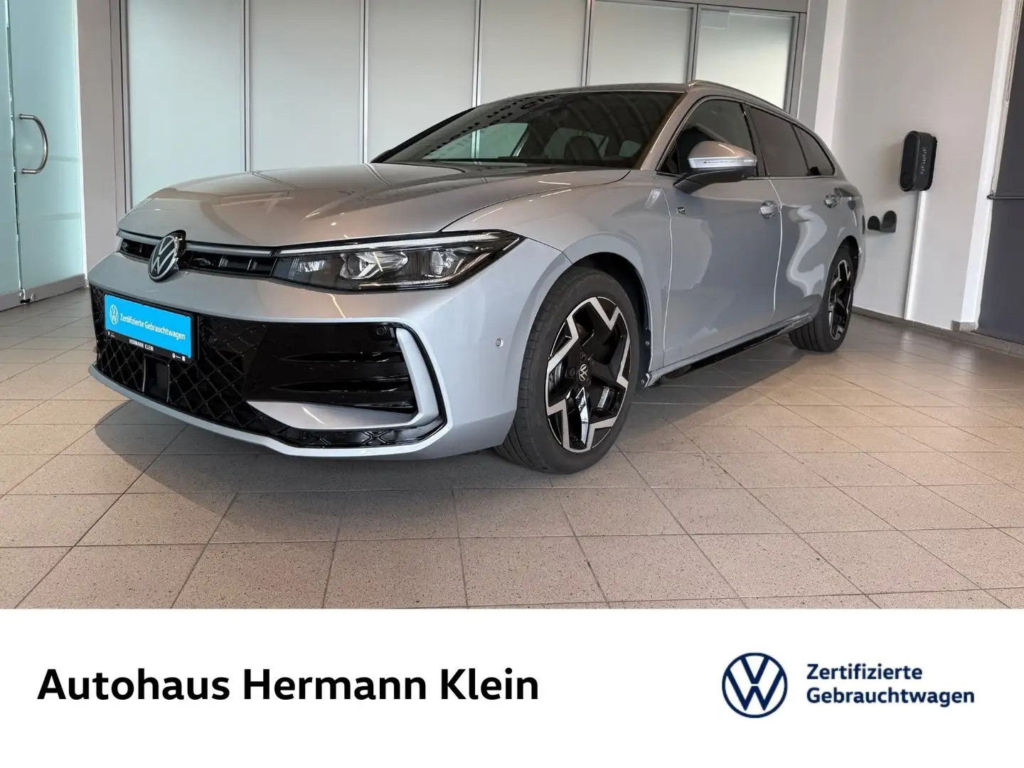 Volkswagen Passat Variant 2.0 TDI R-Line Zilver - 1