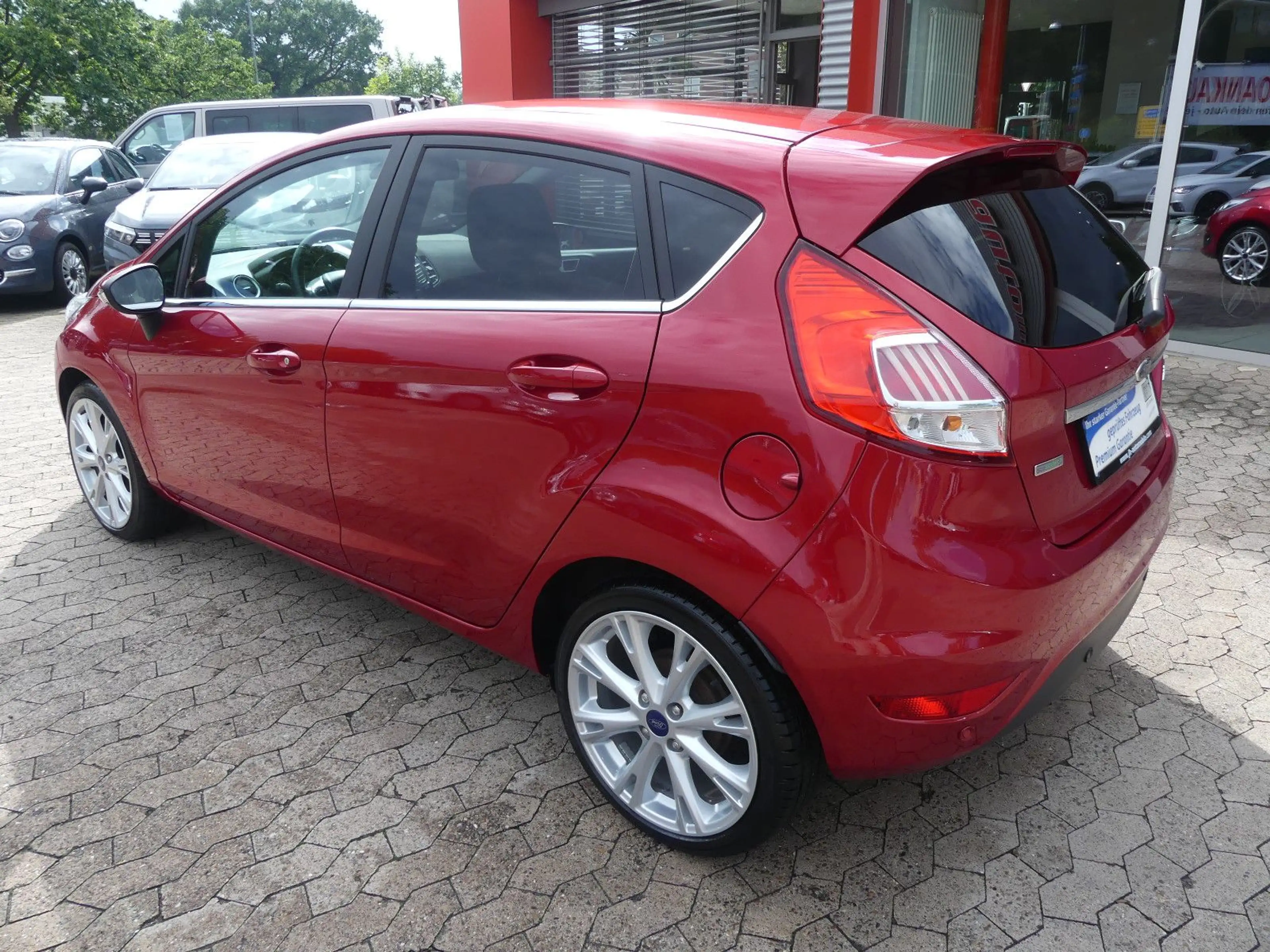 Ford Fiesta Titanium Tüv neu*SHZ*Klima*PDC*ab 199€ — photo 3