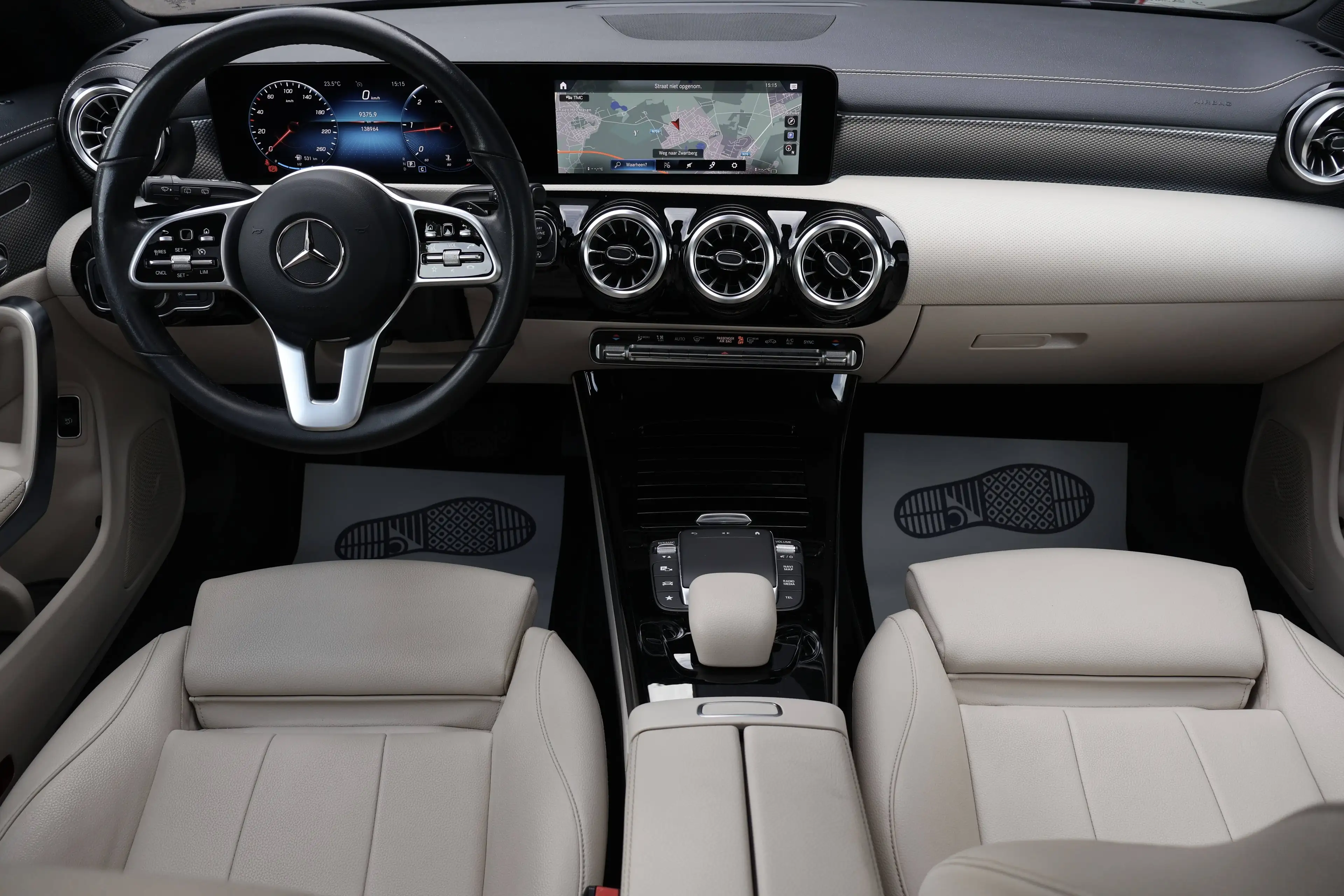 Mercedes-Benz CLA 180 d Business Pano Leder Memory Carplay Garantie* — photo 7