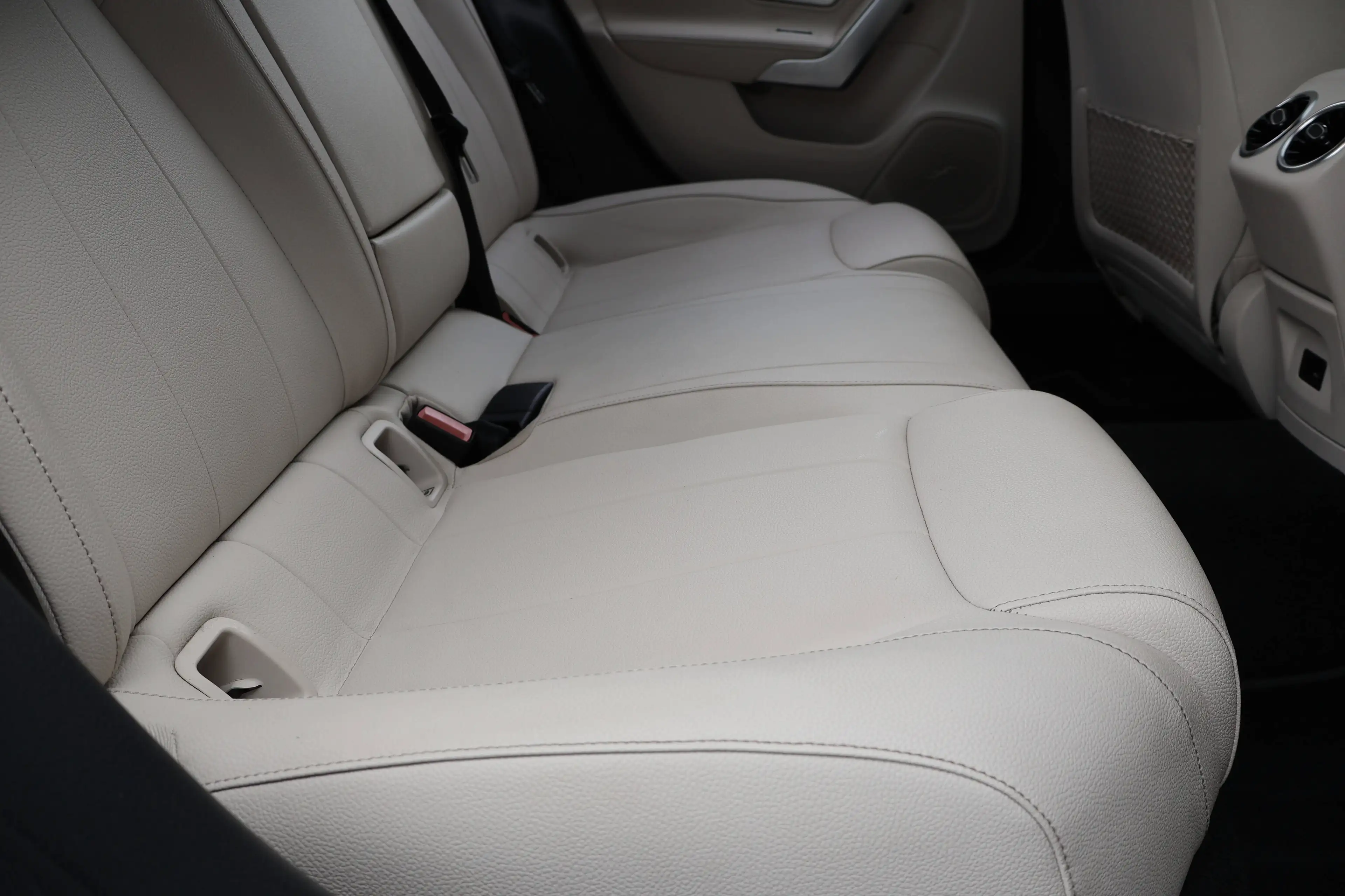 Mercedes-Benz CLA 180 d Business Pano Leder Memory Carplay Garantie* — photo 9