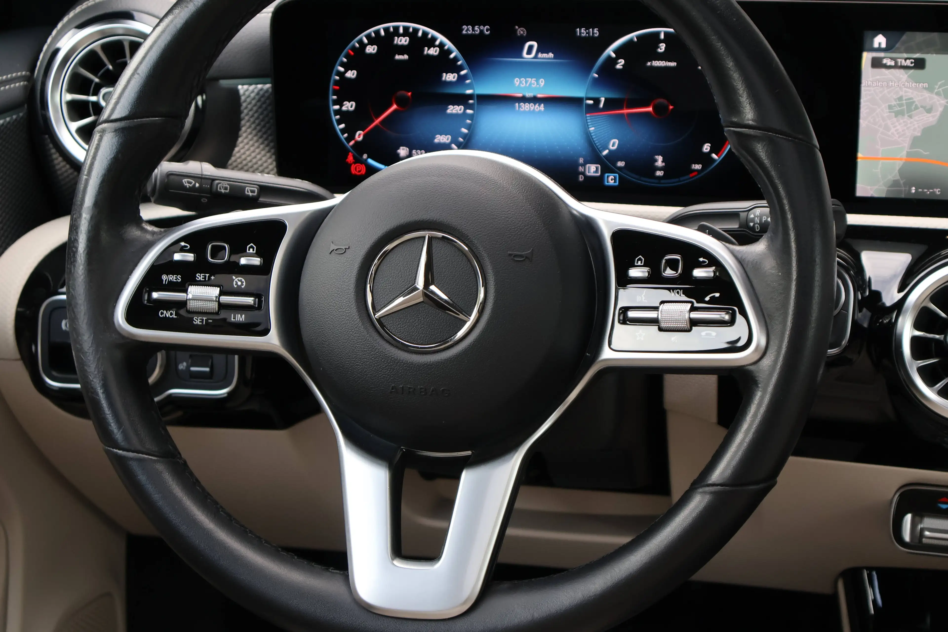 Mercedes-Benz CLA 180 d Business Pano Leder Memory Carplay Garantie* — photo 12