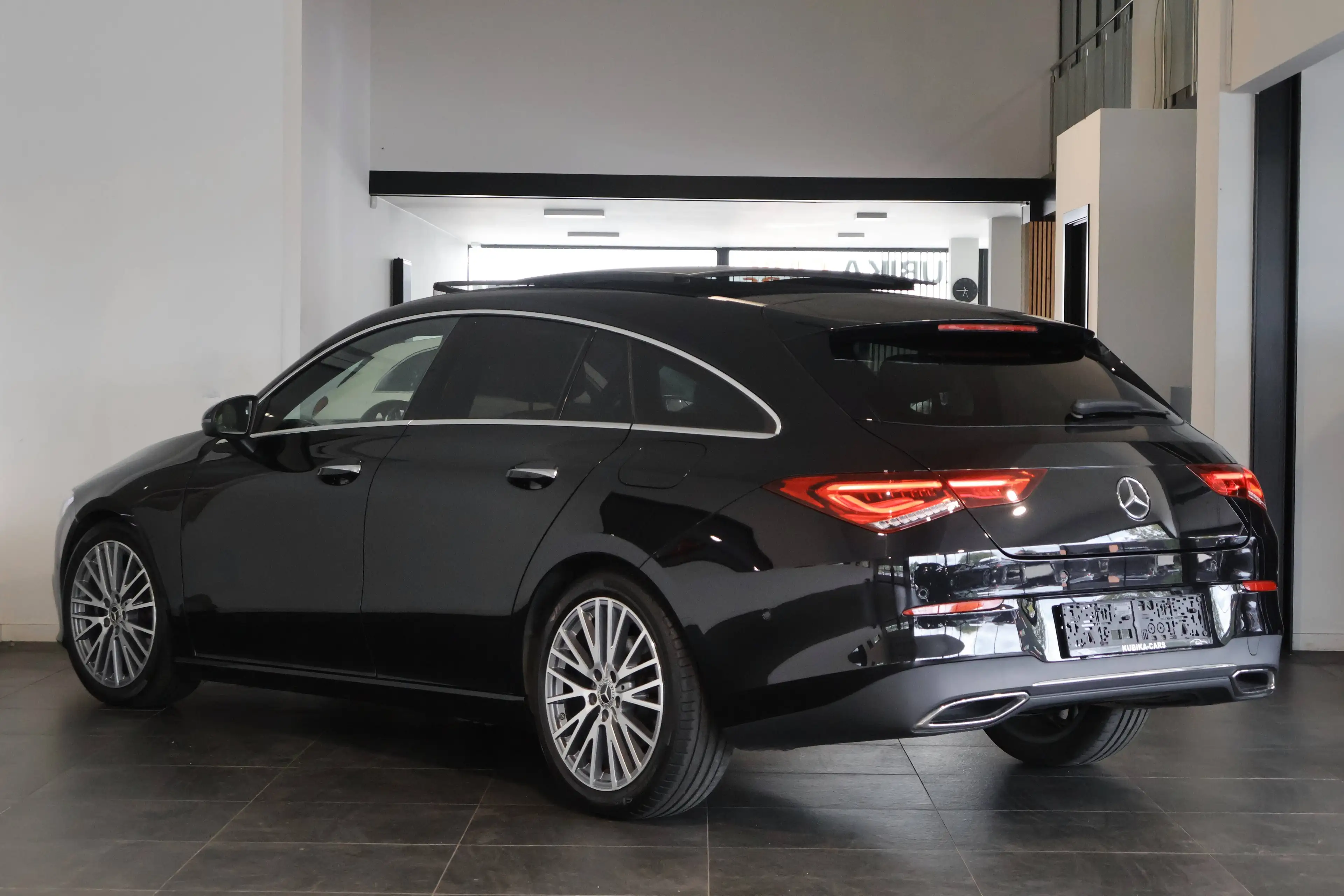 Mercedes-Benz CLA 180 d Business Pano Leder Memory Carplay Garantie* — photo 4