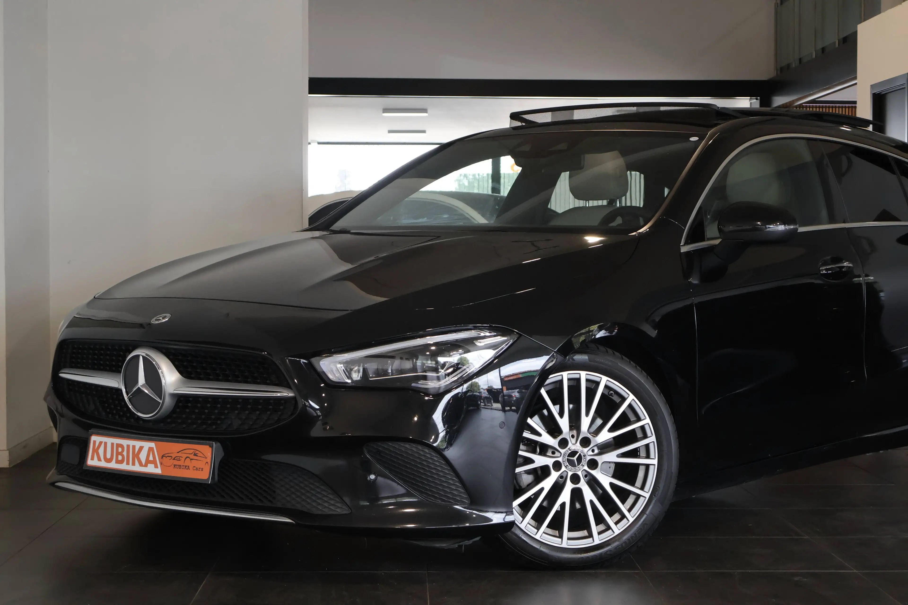 Mercedes-Benz CLA 180 d Business Pano Leder Memory Carplay Garantie* — photo 2