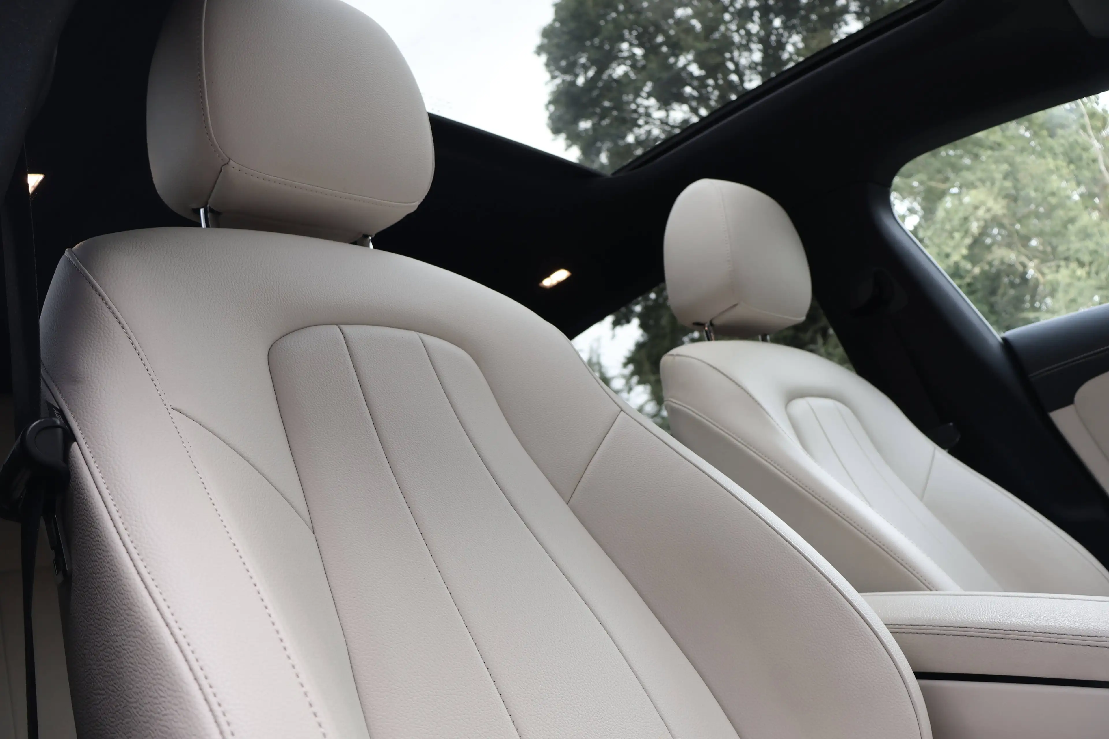 Mercedes-Benz CLA 180 d Business Pano Leder Memory Carplay Garantie* — photo 10
