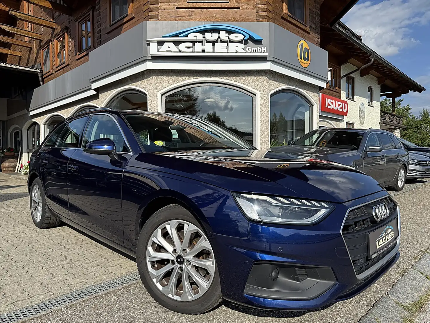Audi A4 Avant 30 TDI S-tronic Blau - 1