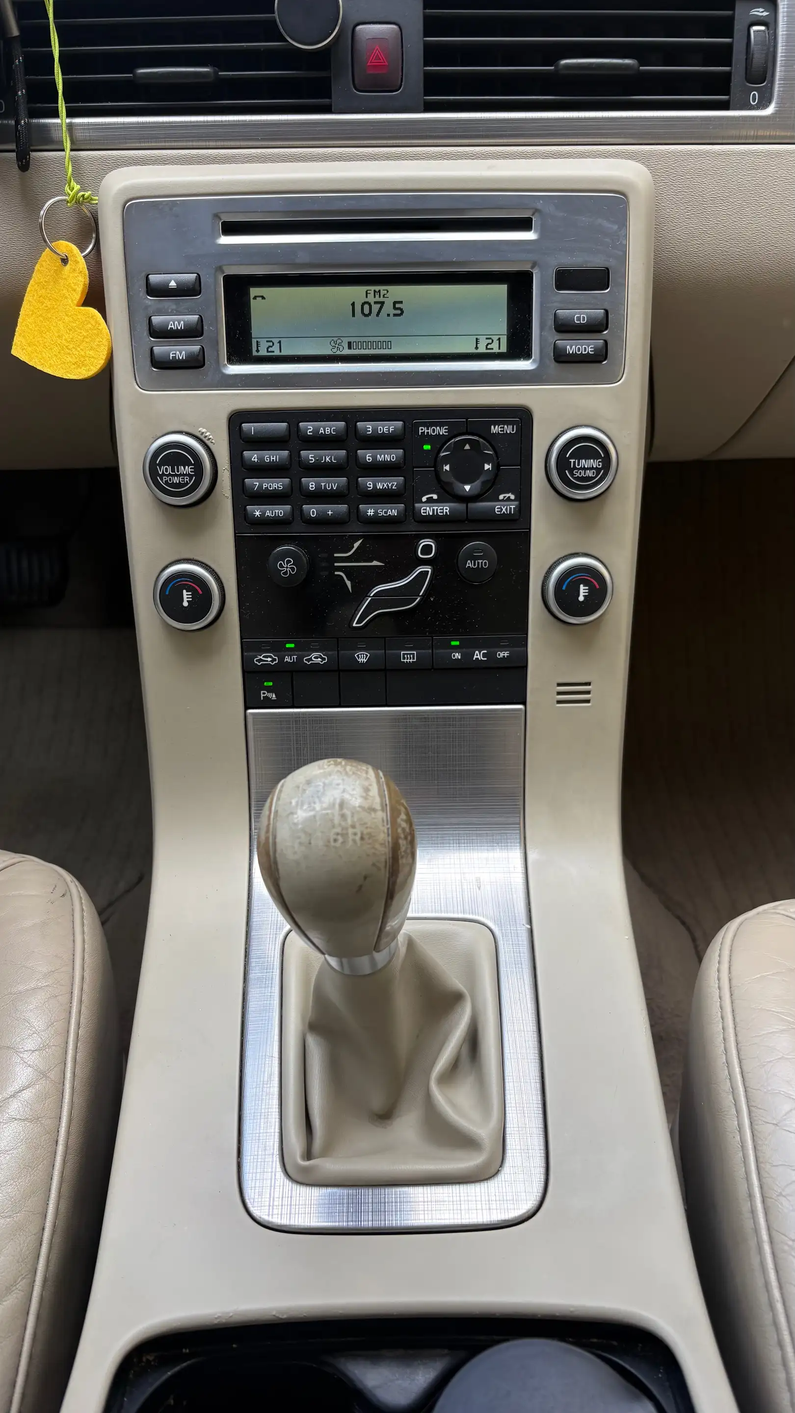Volvo V70 Momentum 2.4 D TEMPOMAT*.NAVI*LEDER*PDC*TÜV-07.28 — photo 12