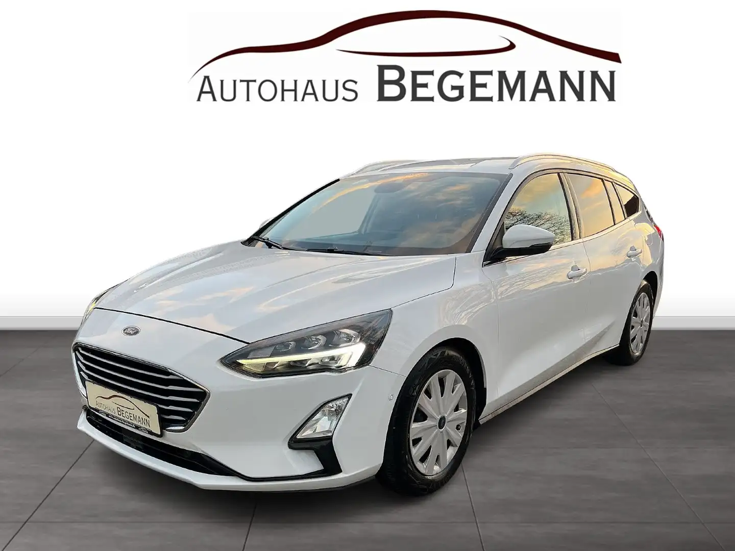 Ford Focus 1.5 EB T C&C Aut ACC WinterPK Kam Tech2 Blanco - 1