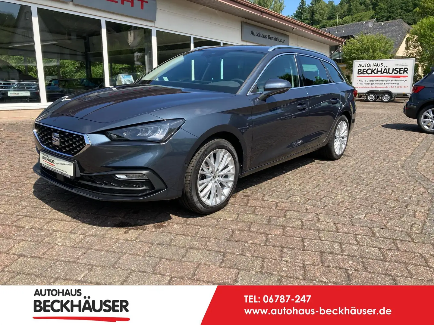 SEAT Leon Sportstourer Xcellence 1,5TSI - Navi, SHZ, PDC,... Grau - 1