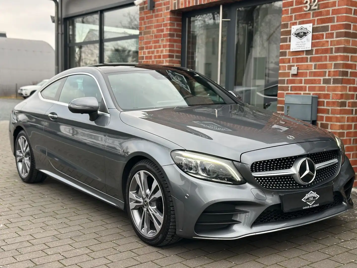 Mercedes-Benz C 300 C300d Coupe AMG-Paket/360°/Pano/HuD/Burmester Grau - 1