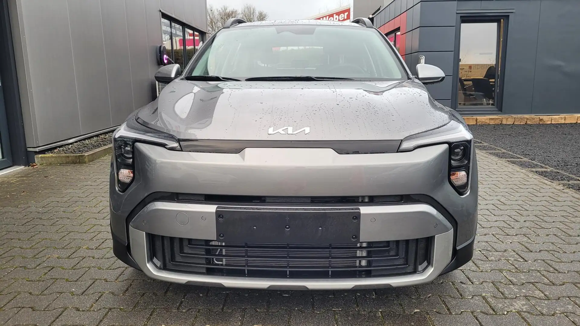Kia Stonic Spin MJ26 100PS SHZ+PDC h&v+Cam+Navi+Klima 74 k... Grau - 2