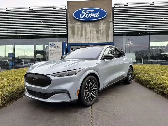 Ford Mustang Mach-E PREMIUM / 91 KWH / 294 PK / STOCKACTIE!!