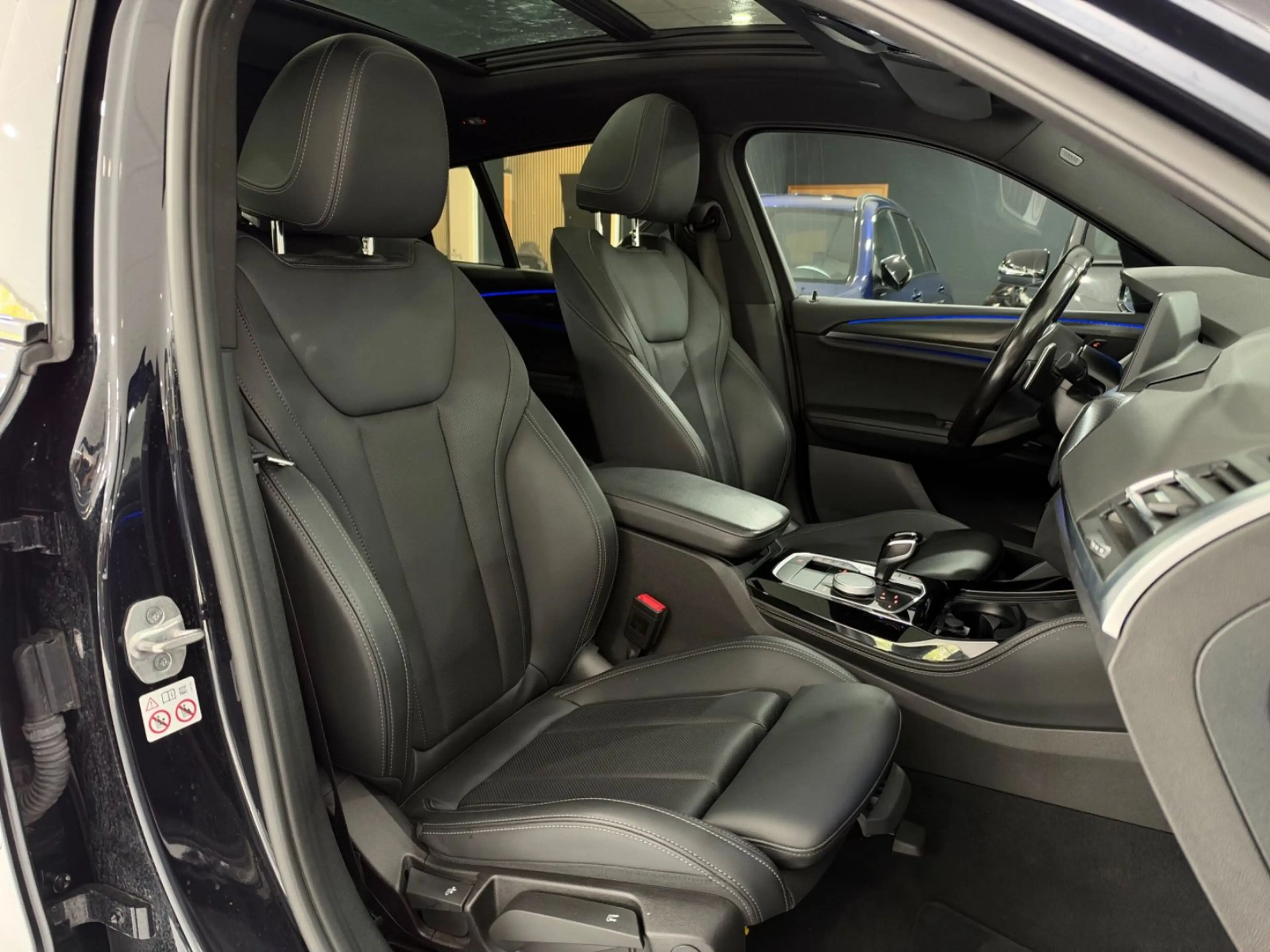 BMW X4 xDrive 20d*M-PAKET*PANO*ACC*AHK*KEYLESS*CARPL — photo 10