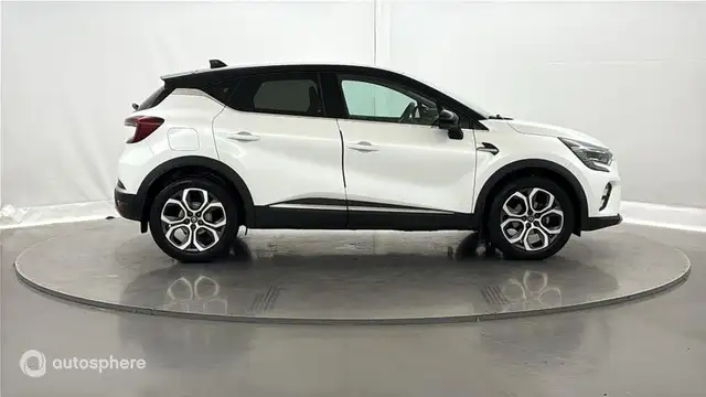 Renault Captur view 4