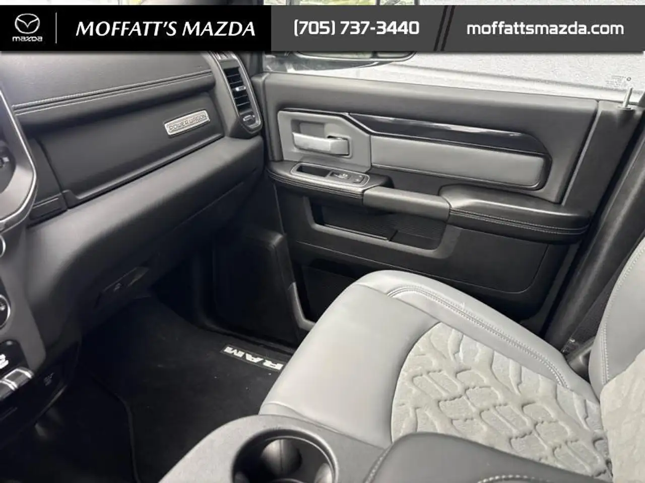RAM 2500 снимка RAM 2500
