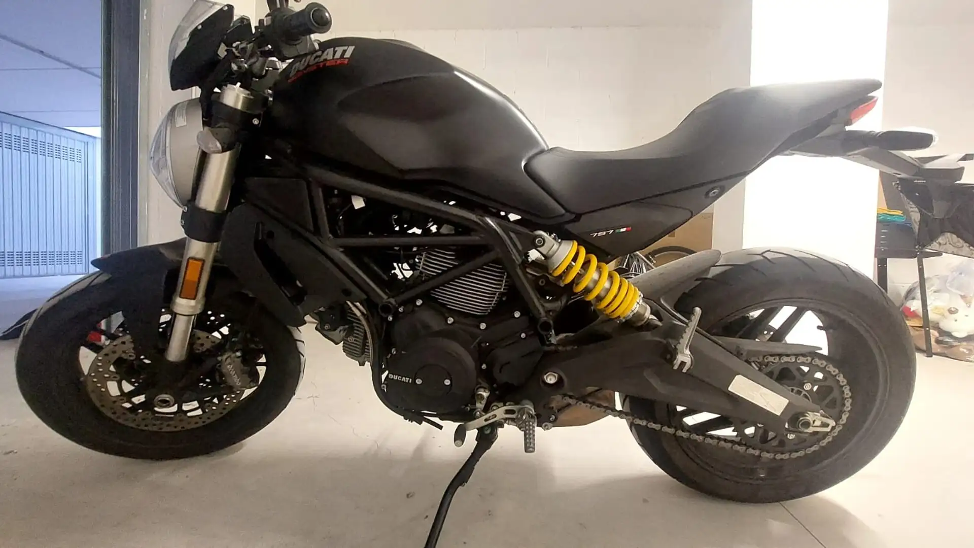 Ducati Monster 797 797+ Dark Stealth Noir - 1