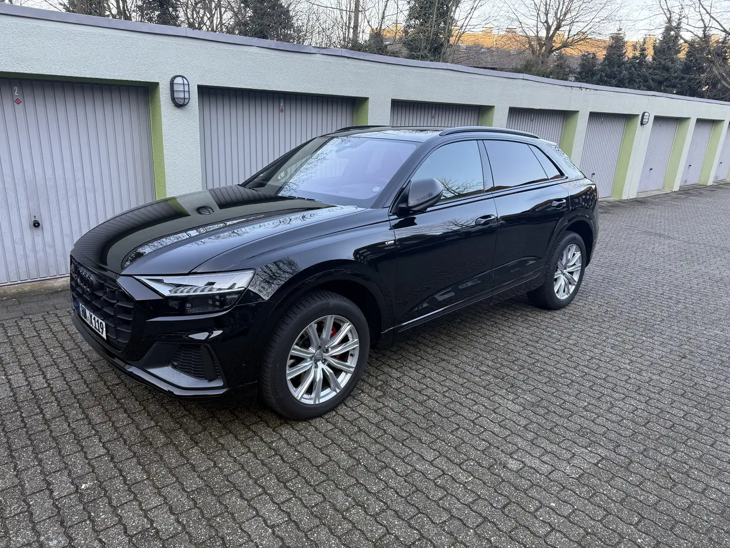 Audi Q8 50 TDI quattro tiptronic competition plus Schwarz - 1