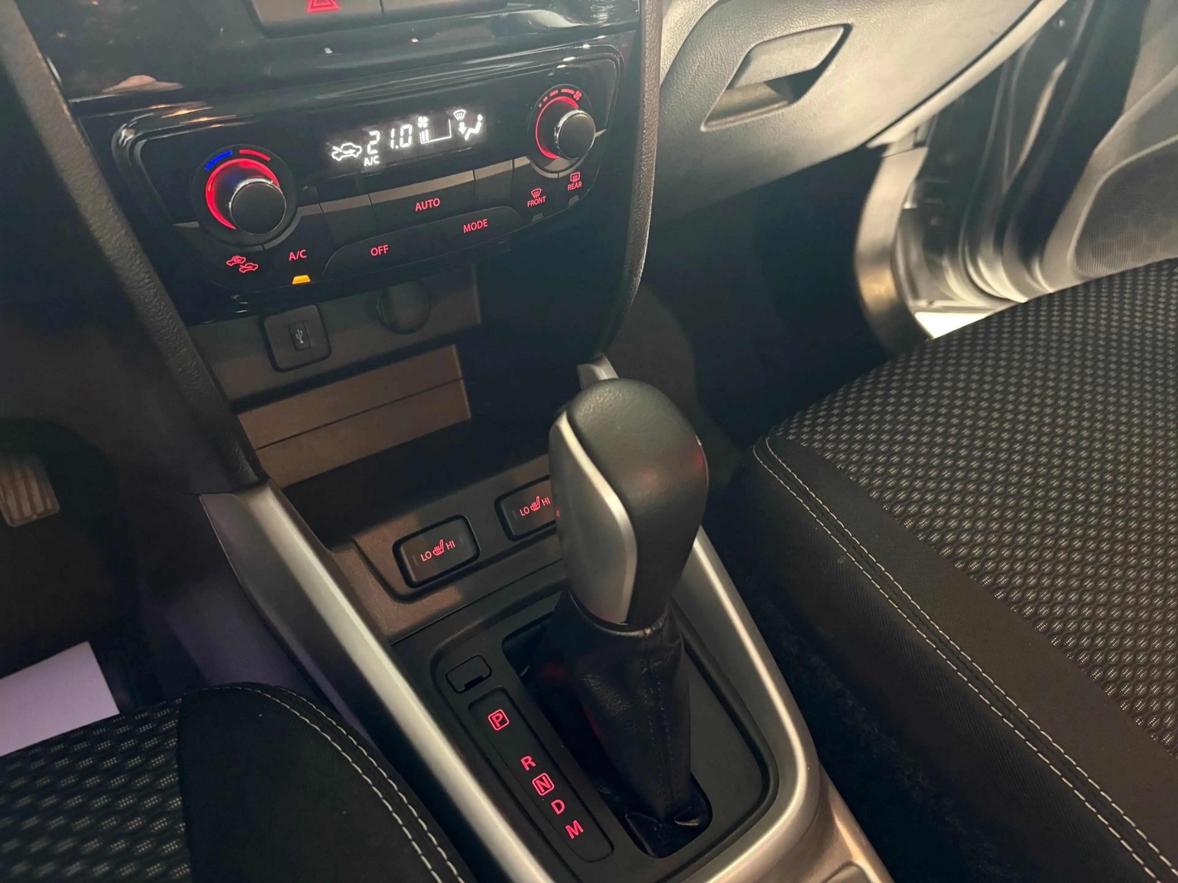 Suzuki Vitara 1.6 Exclusive — photo 9