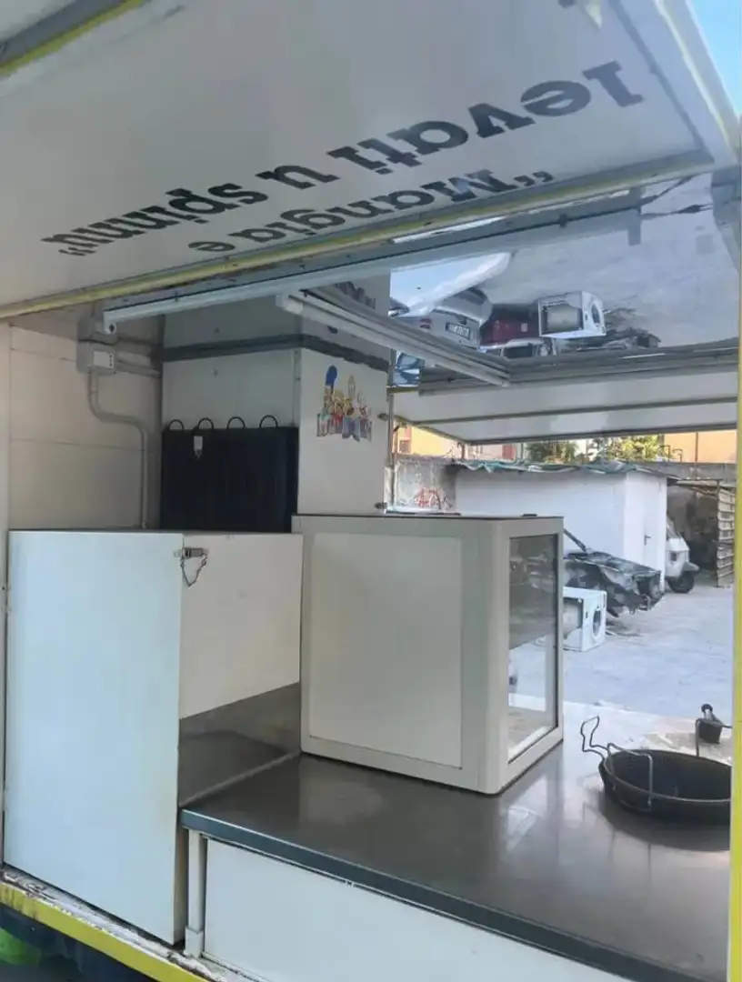 Piaggio Ape food truck Grün - 2