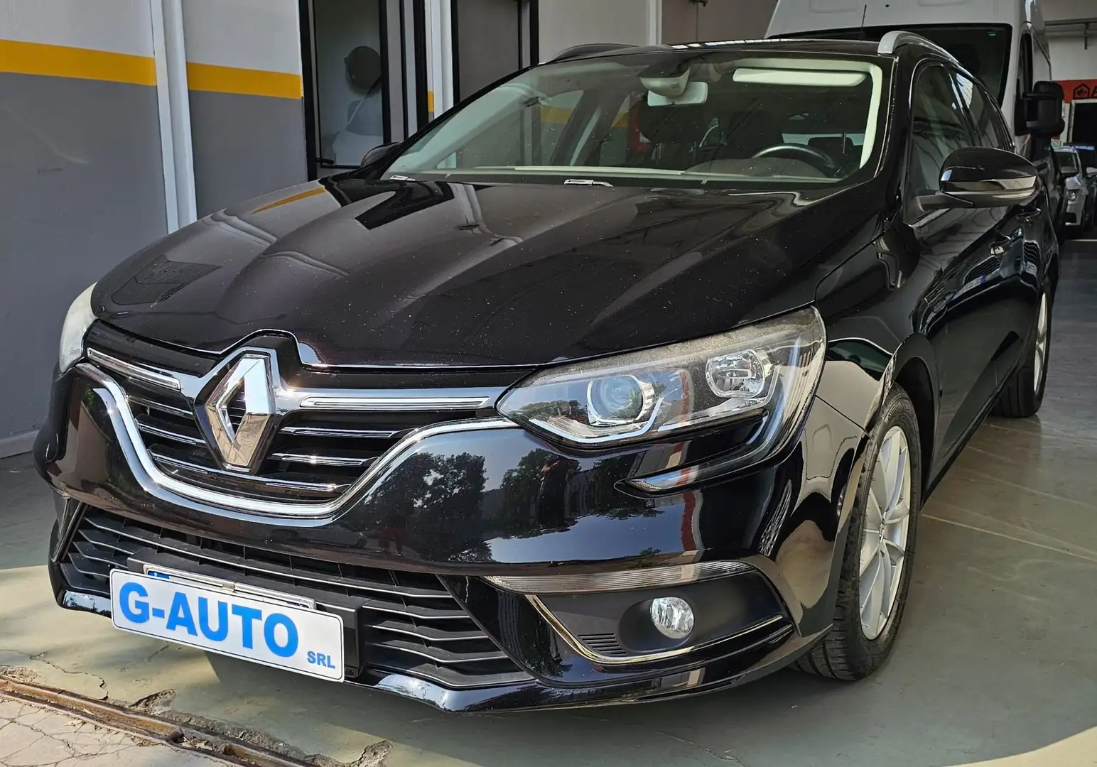 Renault Megane Megane Sporter 1.5 dci energy Bose 110cv edc Nero - 2