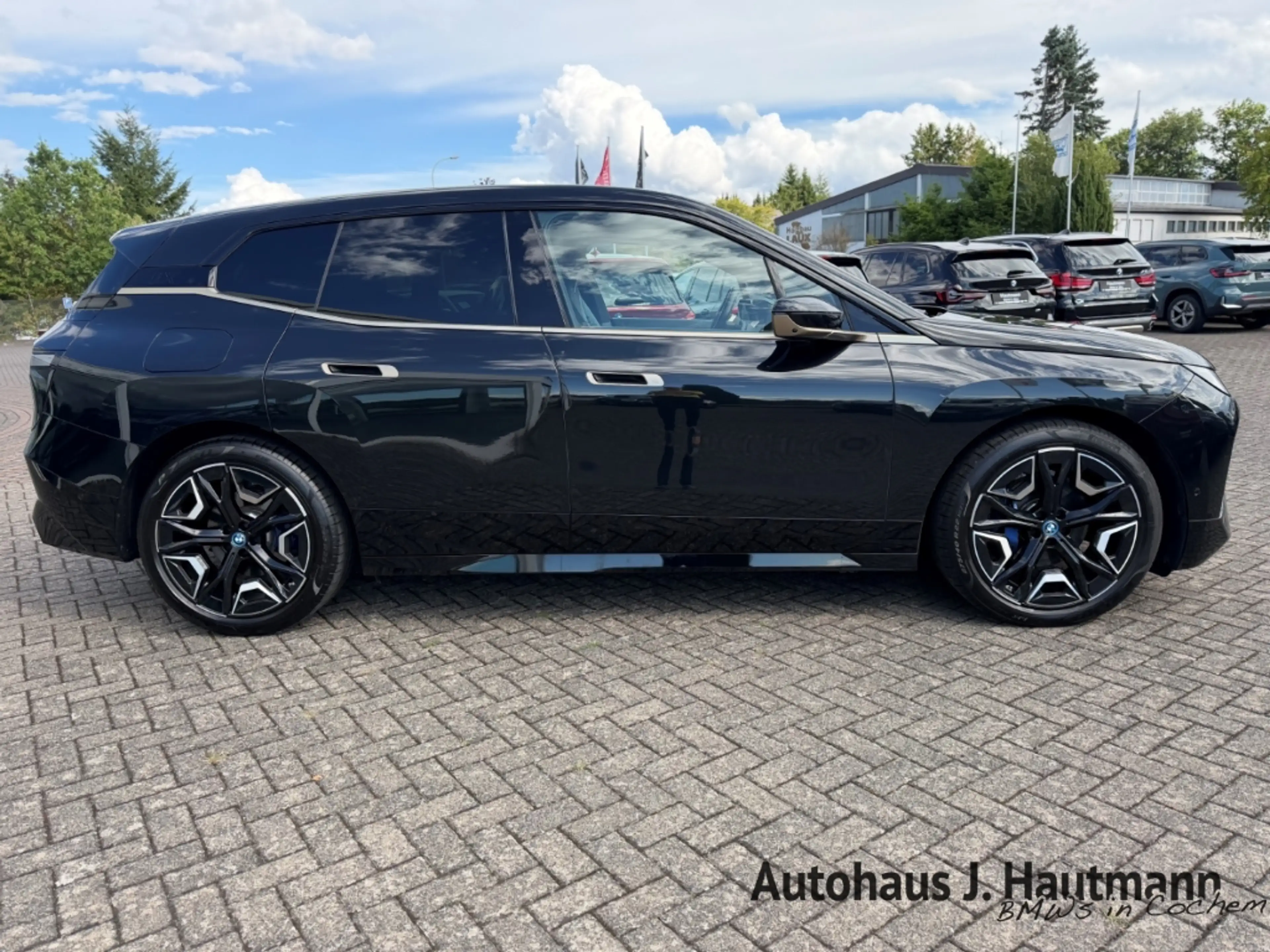 BMW iX xDrive 50 +NP:136.580€+AHK+LUFTF.+PANO+B&W+ — photo 10