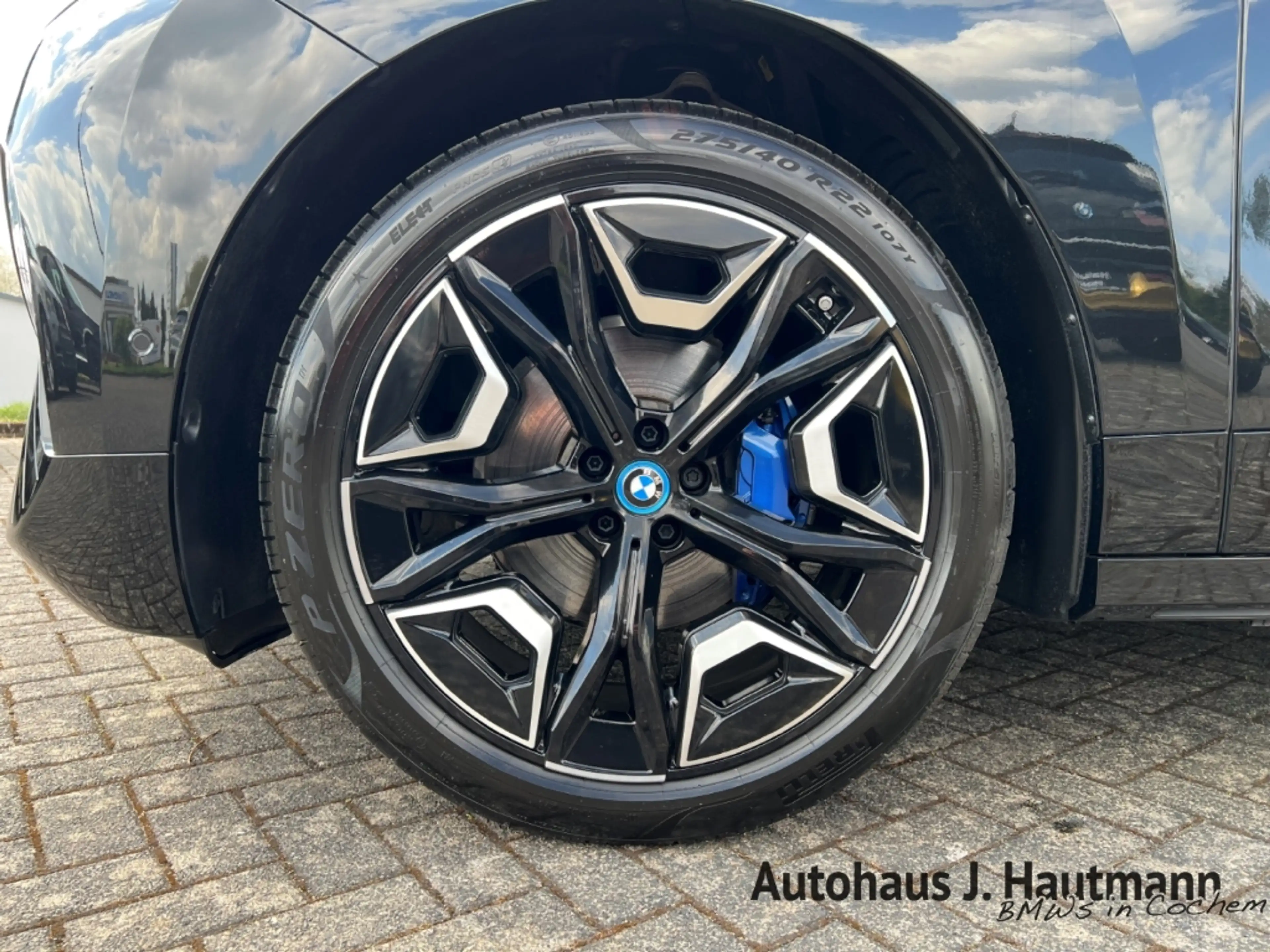 BMW iX xDrive 50 +NP:136.580€+AHK+LUFTF.+PANO+B&W+ — photo 6