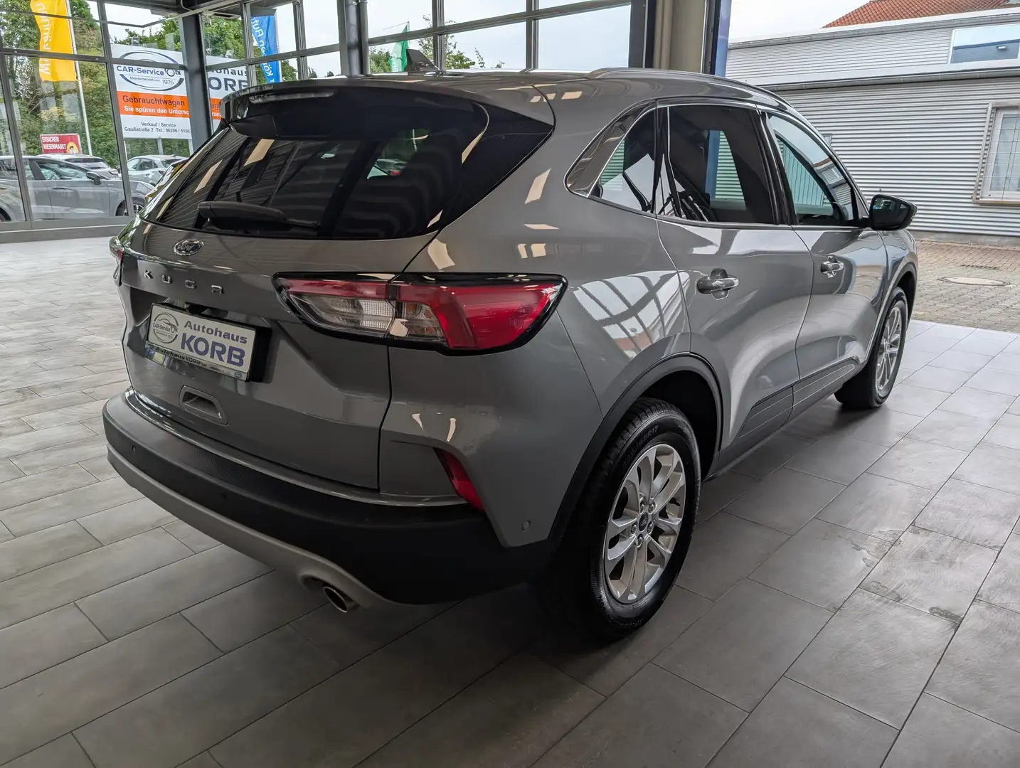 Ford Kuga 1.5 EcoBoost TITANIUM, Garantie Szary - 2