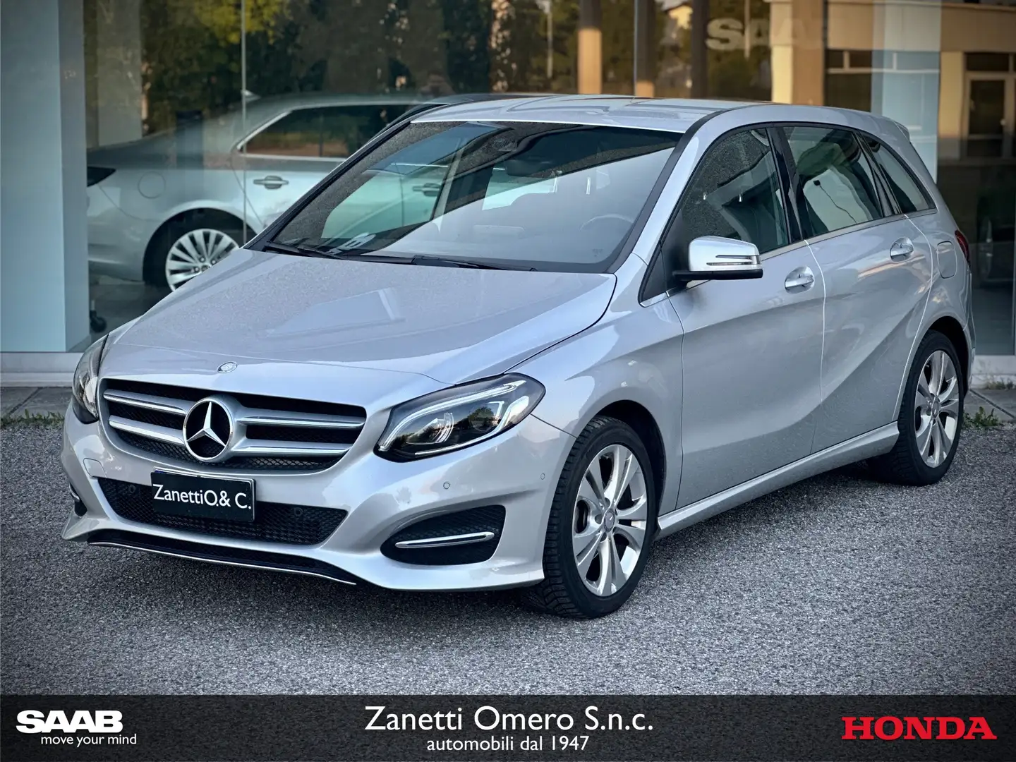 Mercedes-Benz B 180 Classe B - T246 d (cdi) Business Plateado - 1