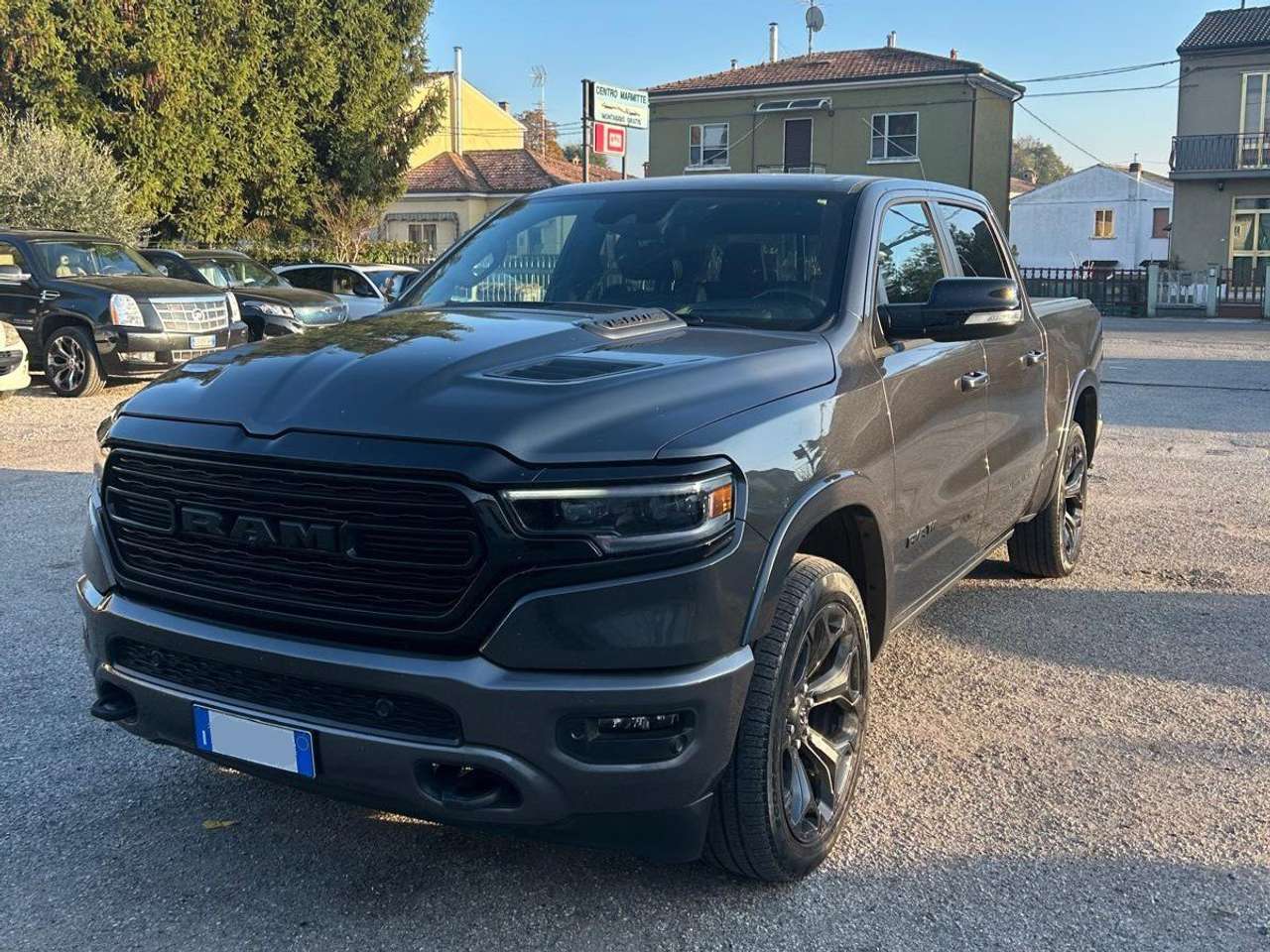 RAM 1500 RAM 1500 LIMITED NIGHT EDITION 5.7 - AUTOCARRO DE
