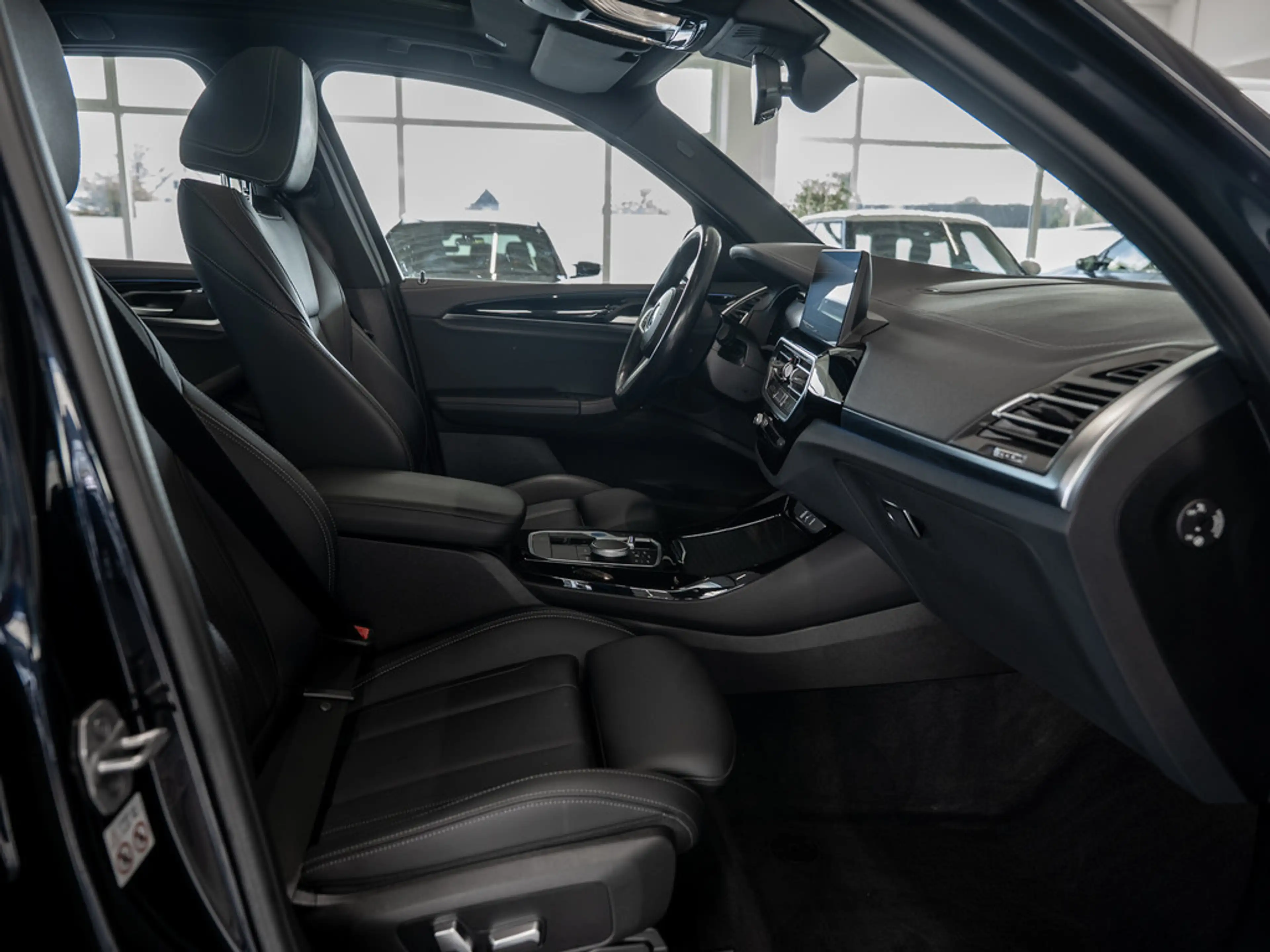 BMW X3 Inspiring FACEL. PANO AHK LED ACC W-LAN NAVI — photo 9