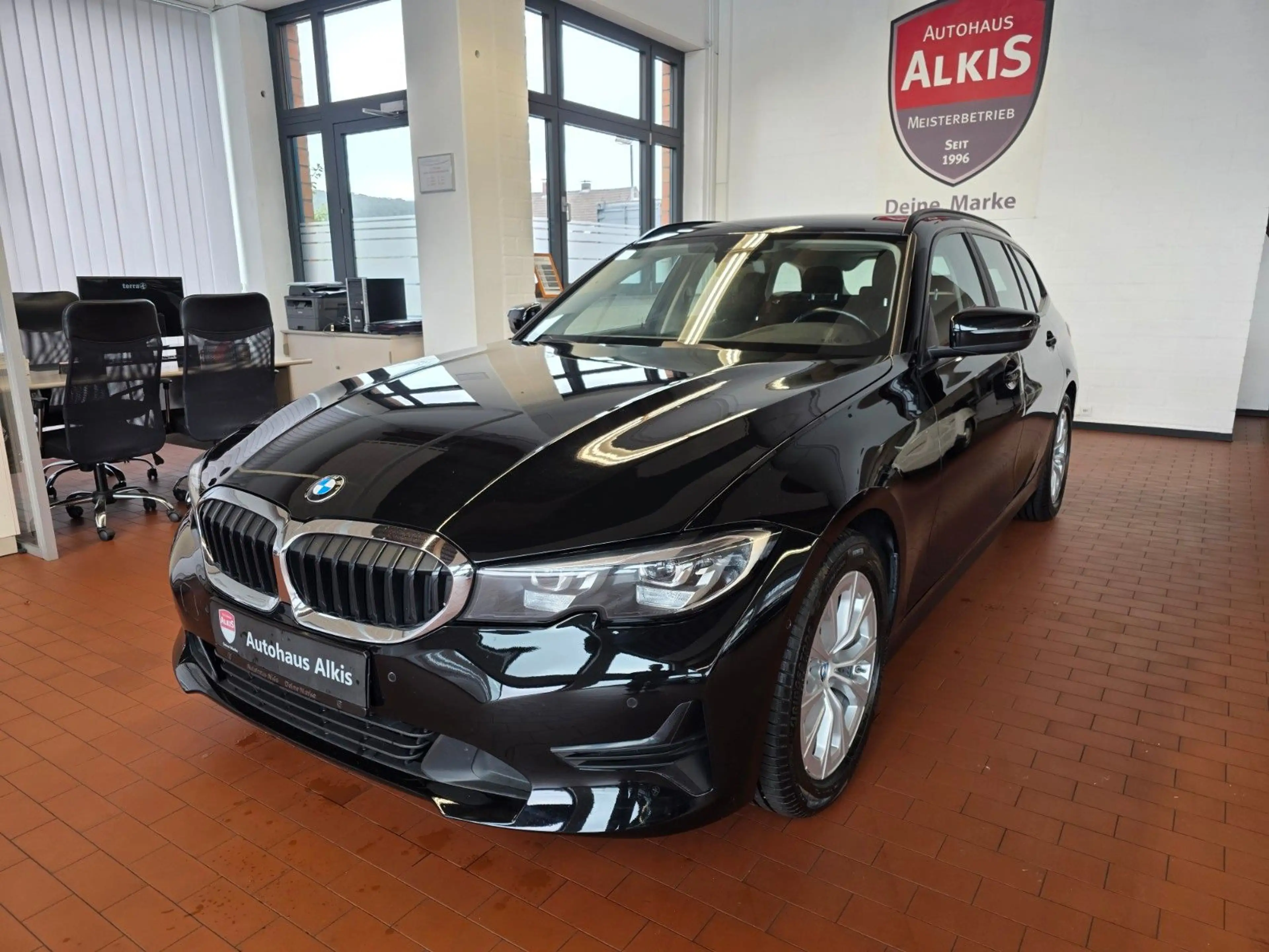 BMW 318 d+Advantage+Volldigitales Cockpit+Rückfahrkam