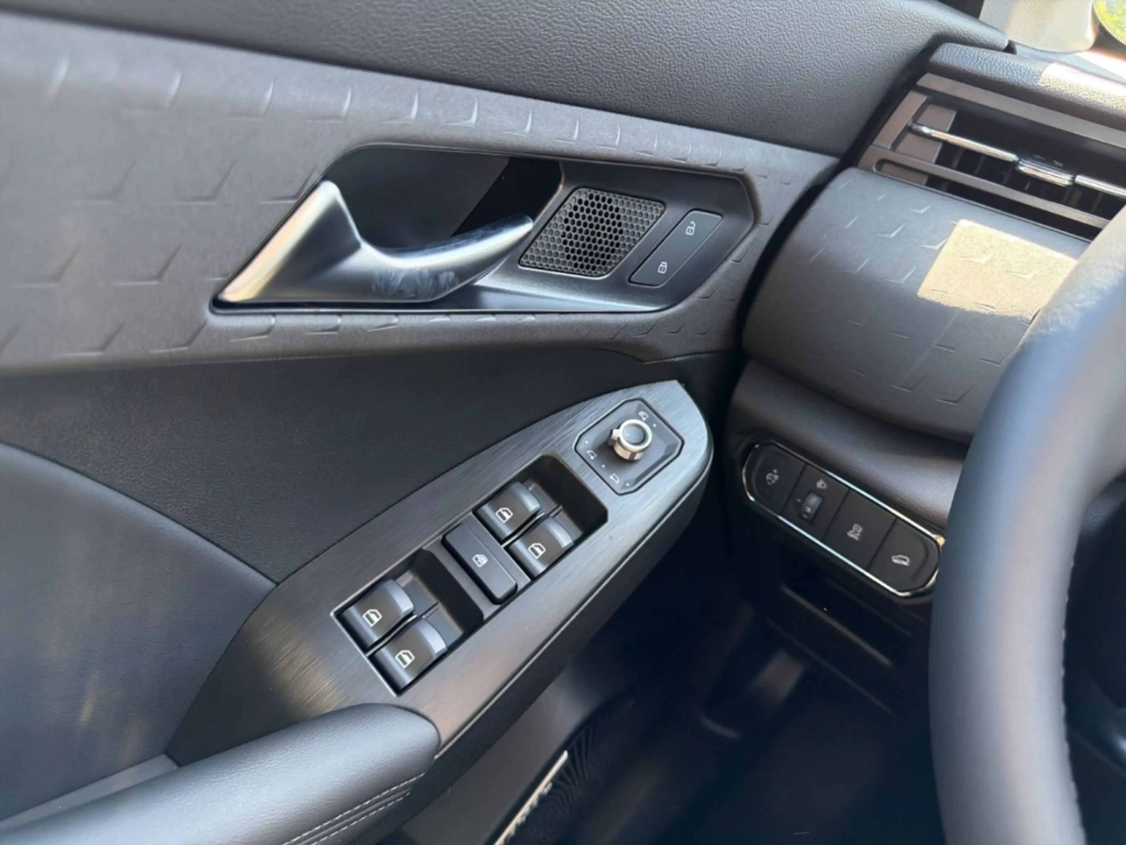 GWM HAVAL Jolion Pro 1.5 Turbo 7G-DCT Premium *sofort* Pano App-Navi Ka — photo 23