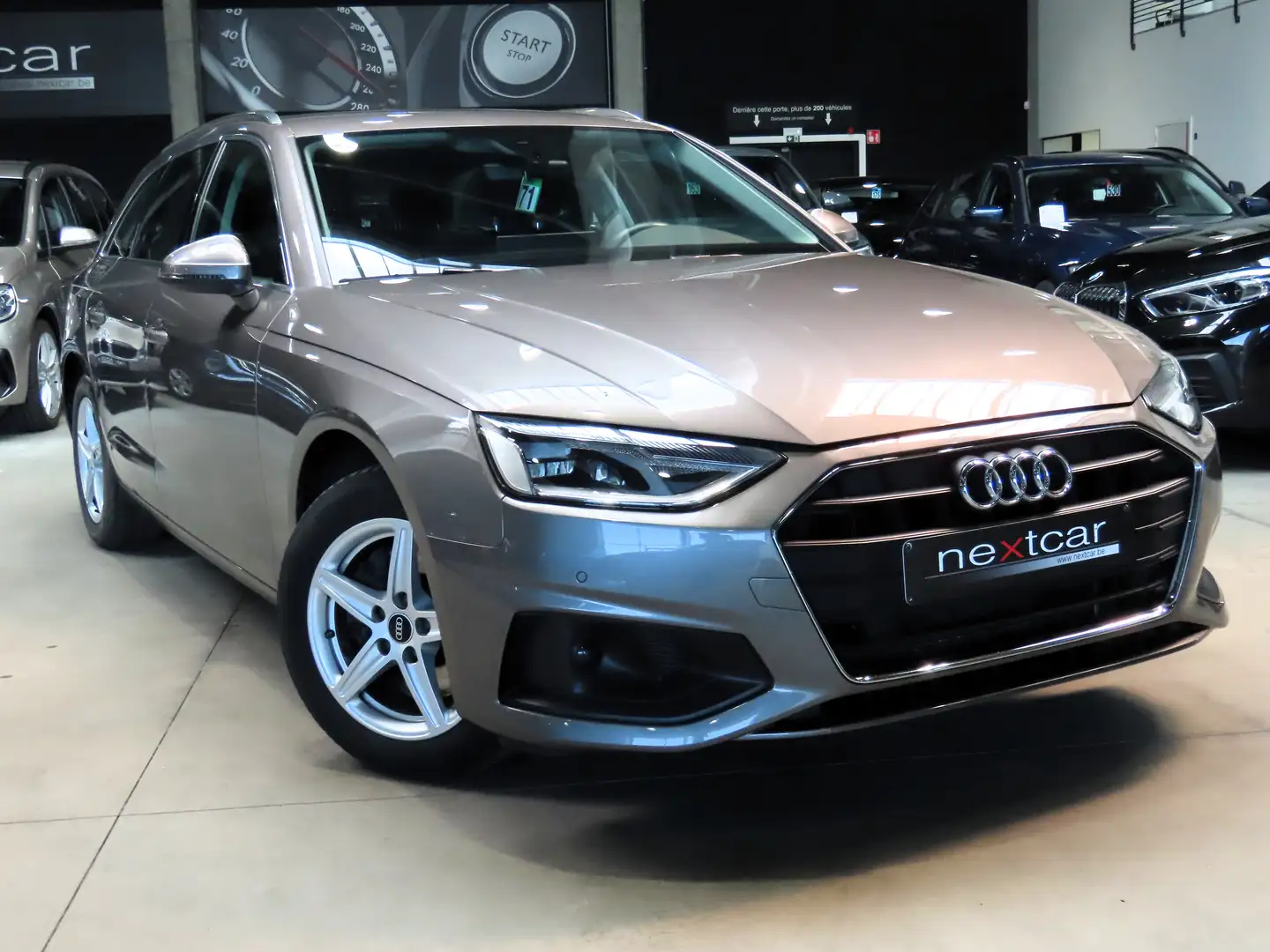 Audi A4 30TDi Avant STRONIC *NAVI-LED-VIRTUAL-CAMERA* Gris - 2