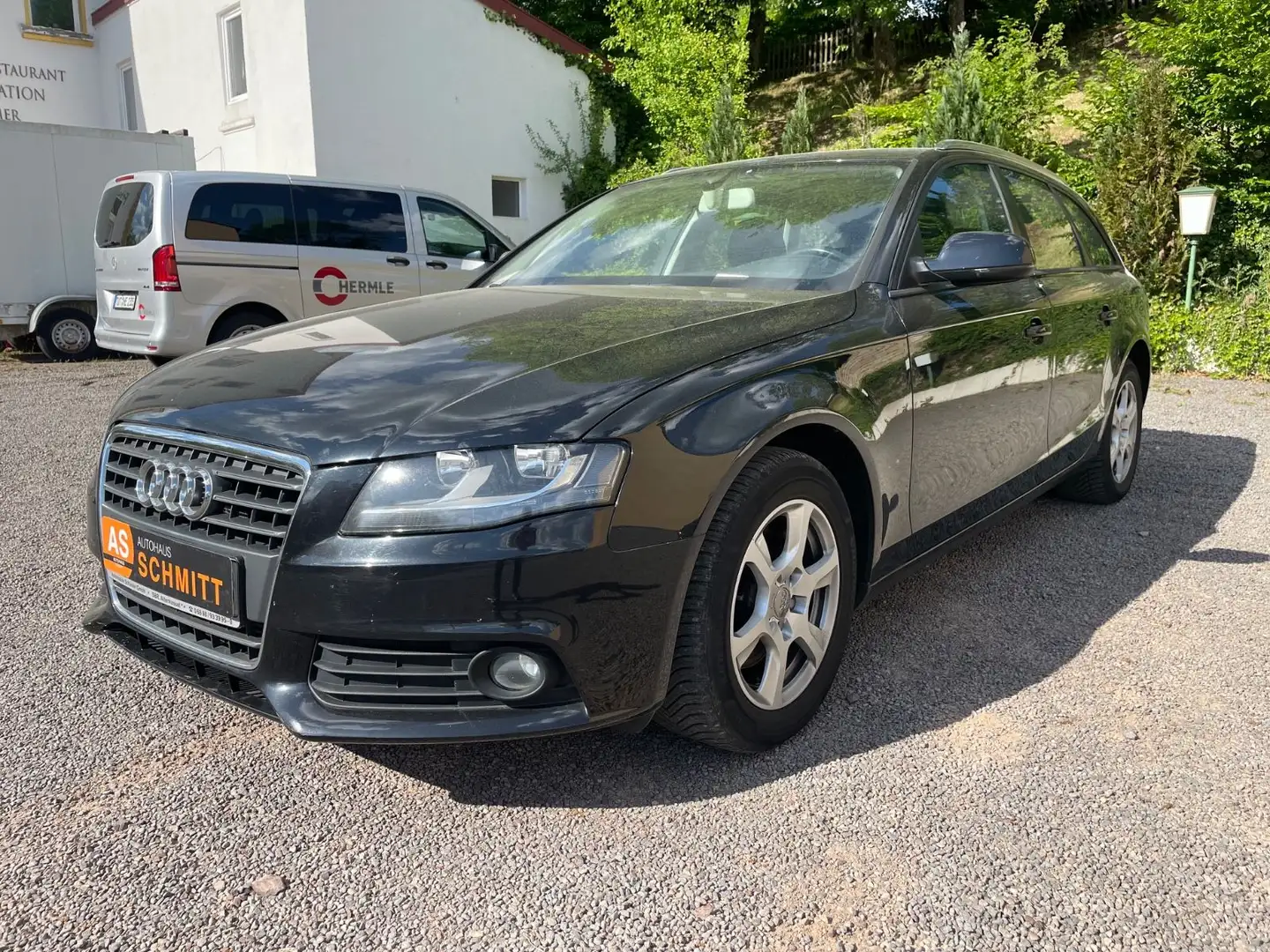 Audi A4 Avant Attraction 1,8TFSI 88KW Schwarz - 1