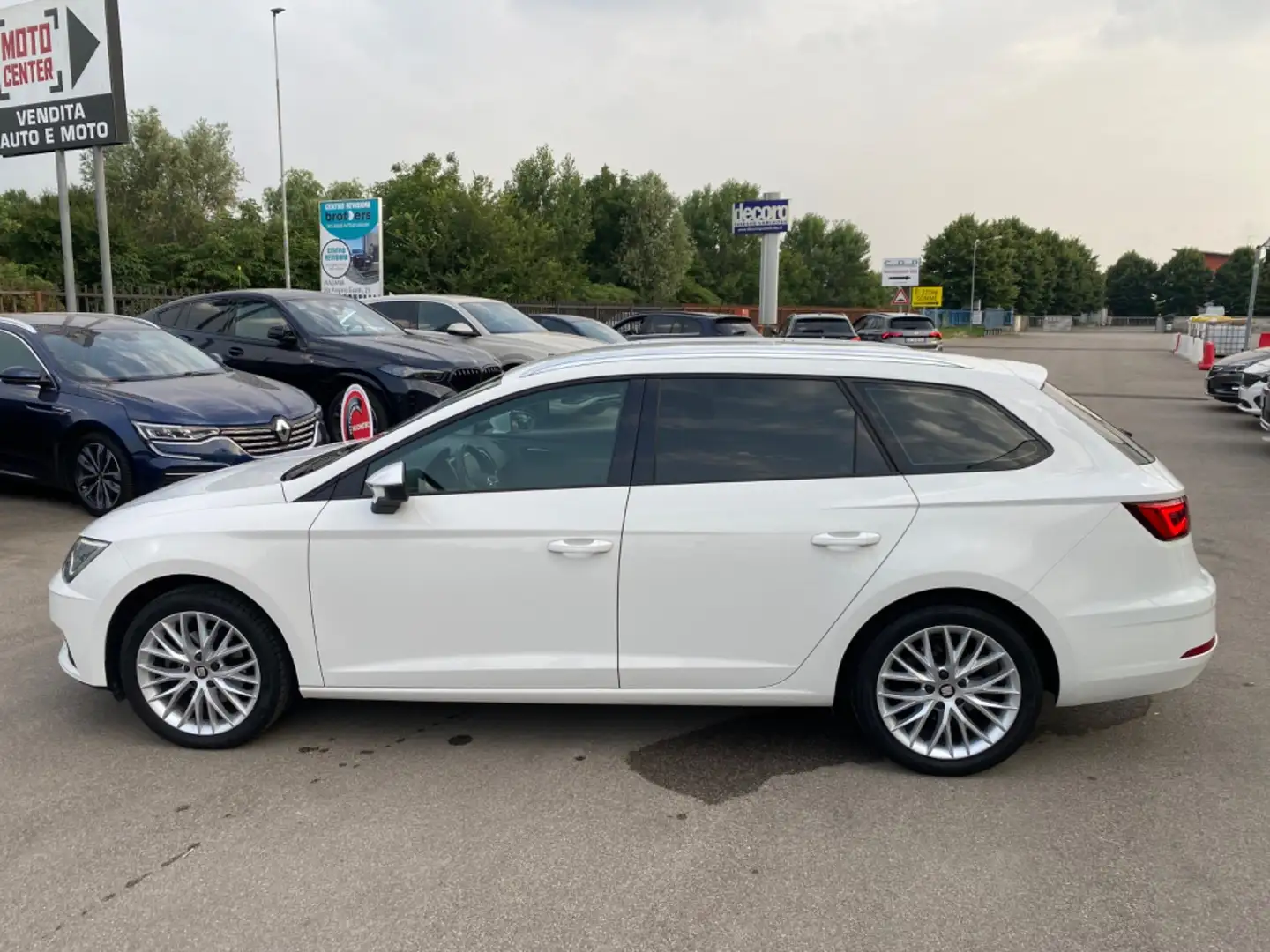 SEAT Leon 1.6 TDI 115 CV ST Business Bianco - 2