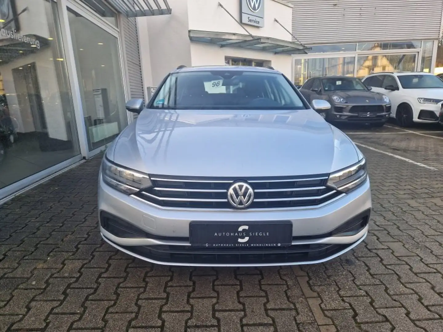 Volkswagen Passat Variant 1.6 TDI DSG Navi ACC LED Sitzheizung Silber - 2