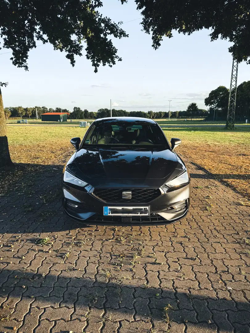 SEAT Leon SEAT Leon Plug-in-Hybrid 1.4 e-Hybrid DSG FR Grau - 1
