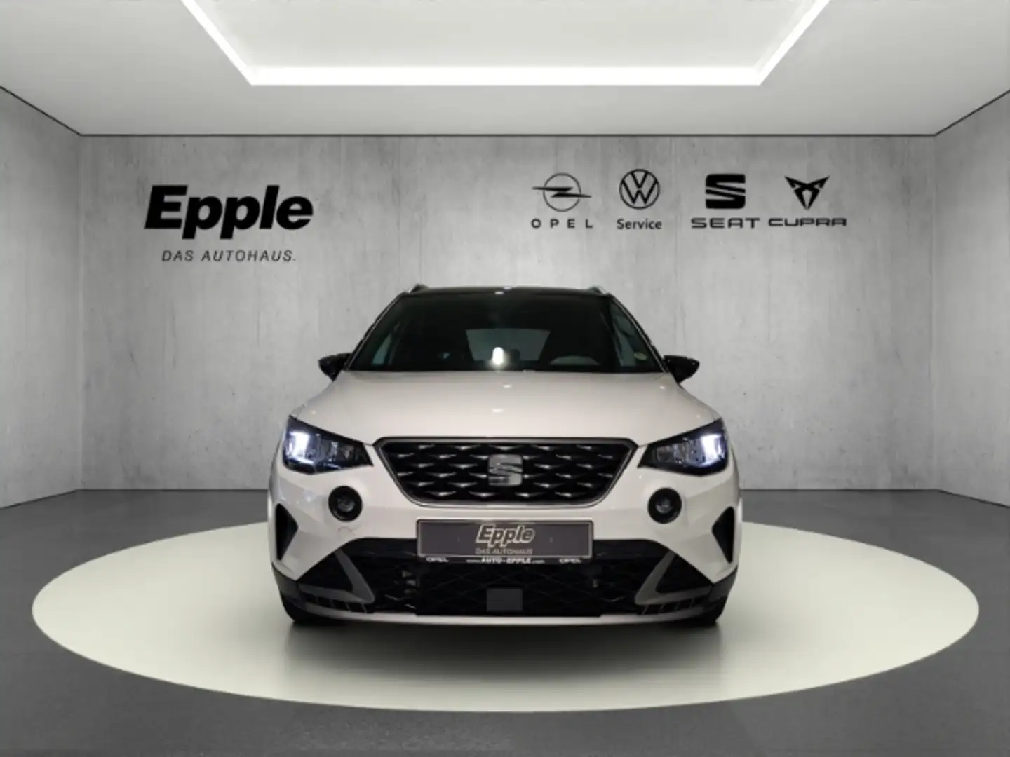 SEAT Arona FR 1.5 Navi LED  ACC Kamera 5 Jahre Garantie ab EZ Weiß - 2