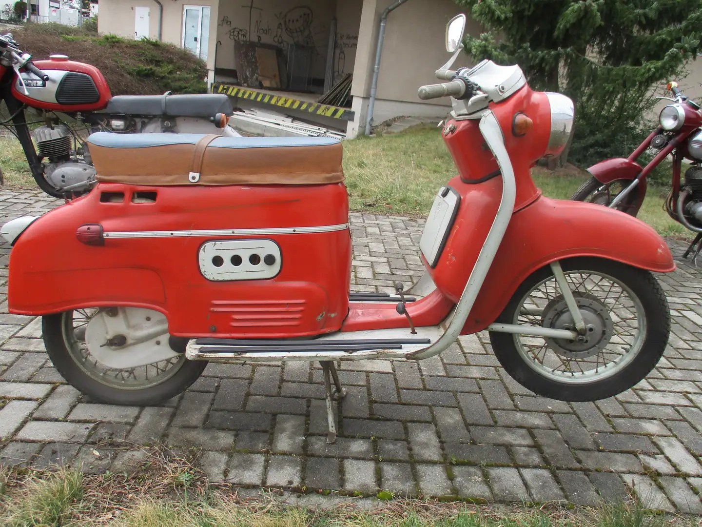 Jawa Tatran Roller Roller/Scooter in Rot gebraucht in Calau für € 3.000,-