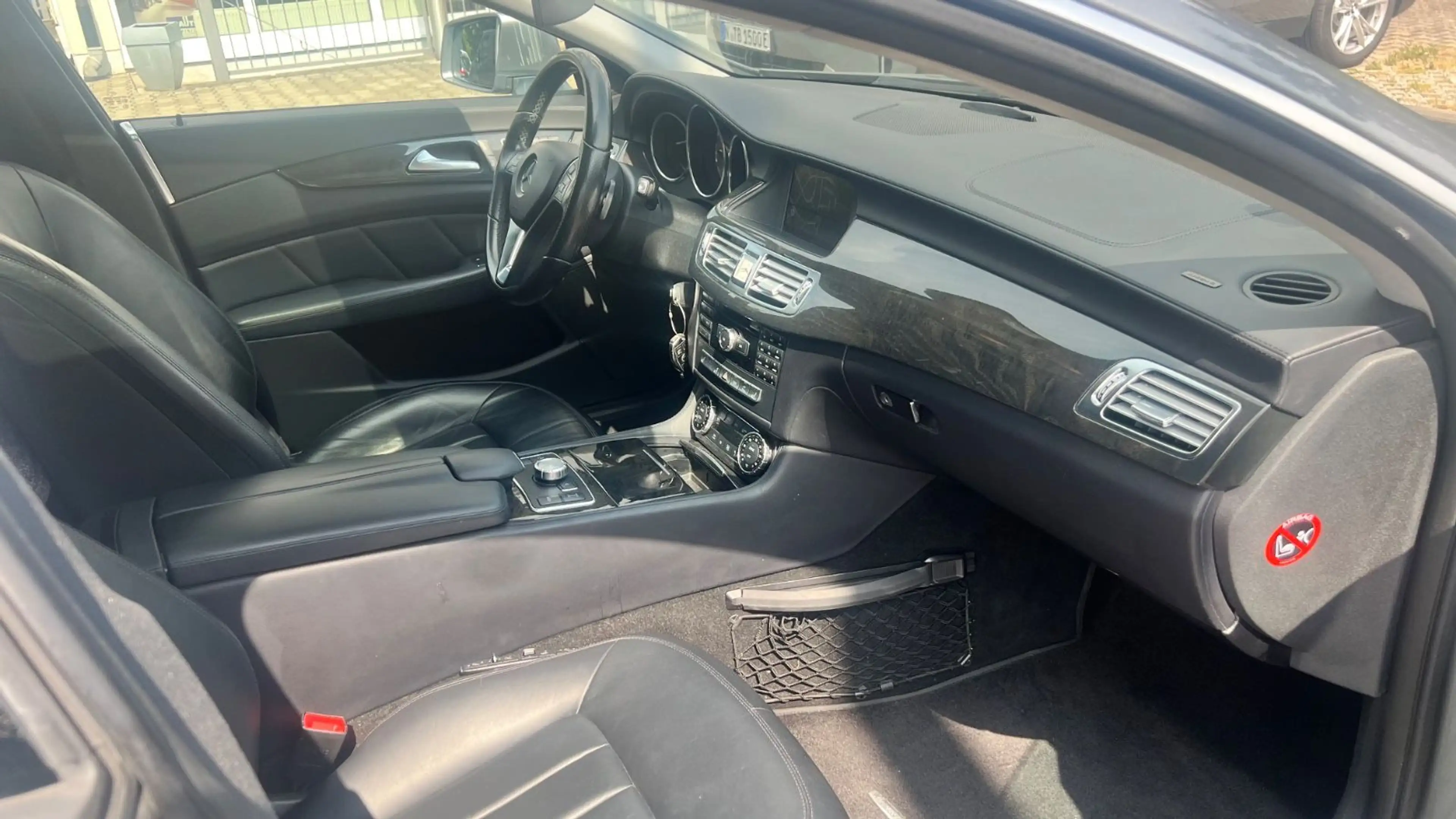 Mercedes-Benz CLS 350 /Navi/Xenon/SHZ/GSSD/PDC — photo 7
