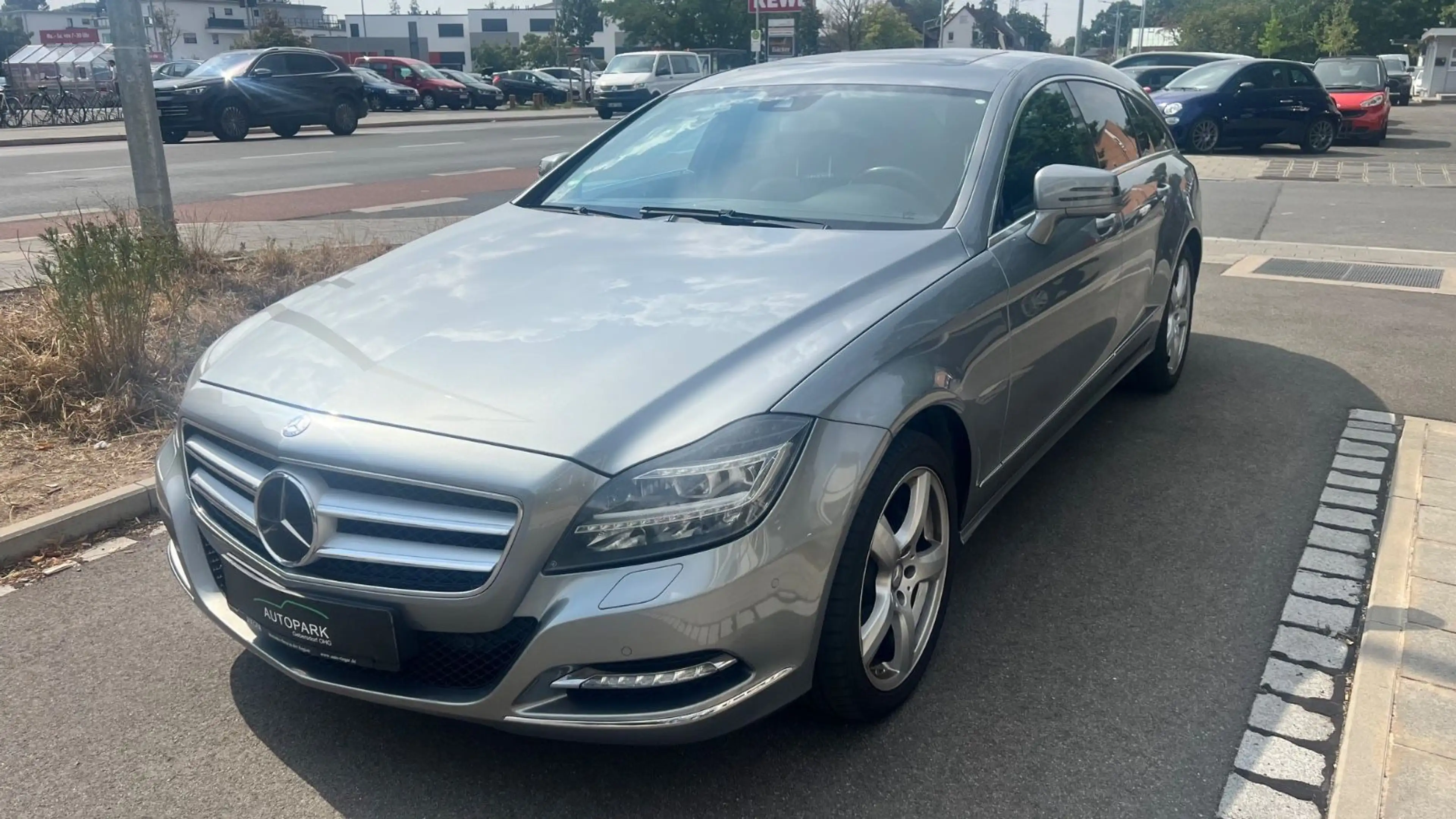 Mercedes-Benz CLS 350 /Navi/Xenon/SHZ/GSSD/PDC