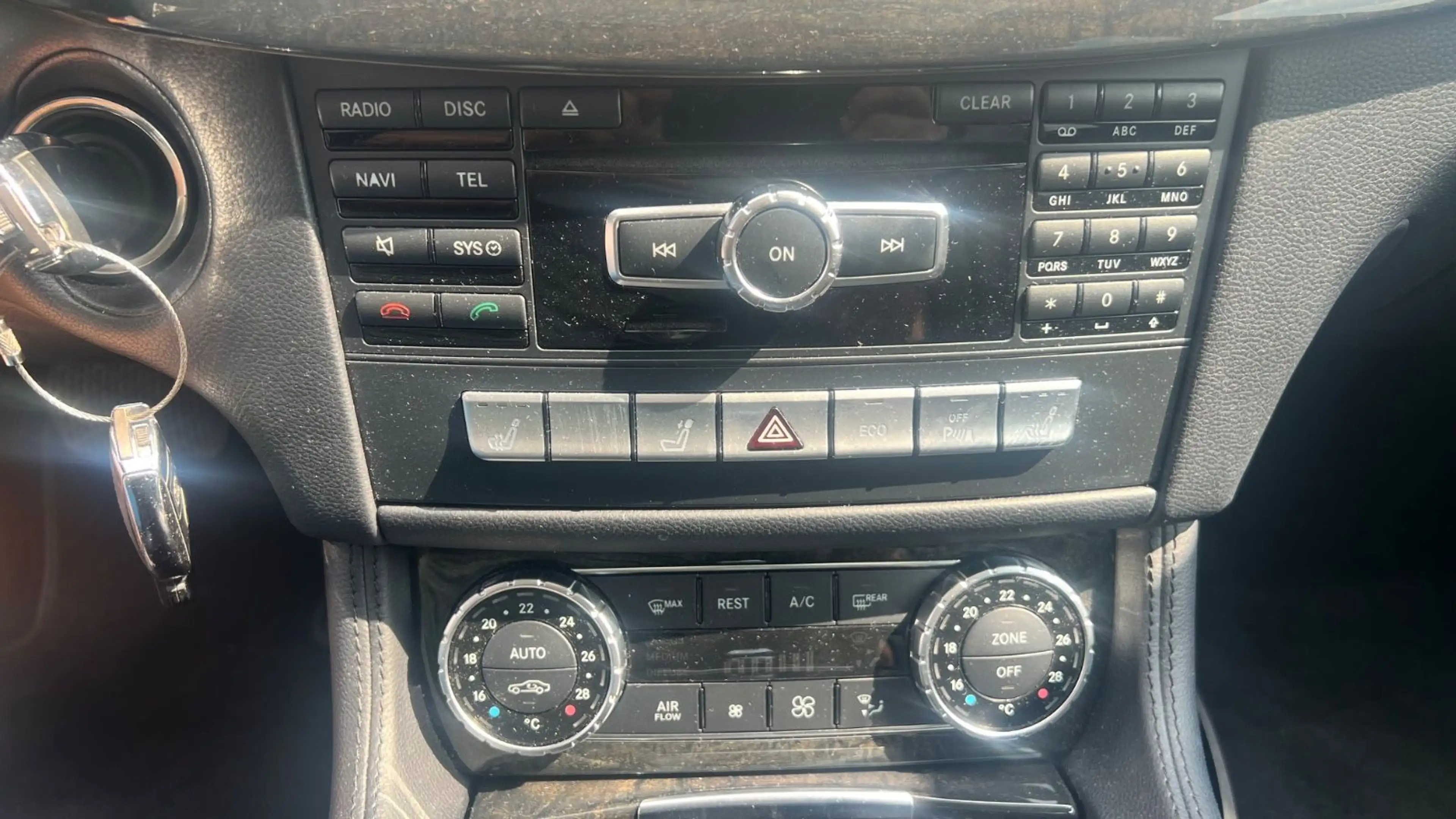 Mercedes-Benz CLS 350 /Navi/Xenon/SHZ/GSSD/PDC — photo 6