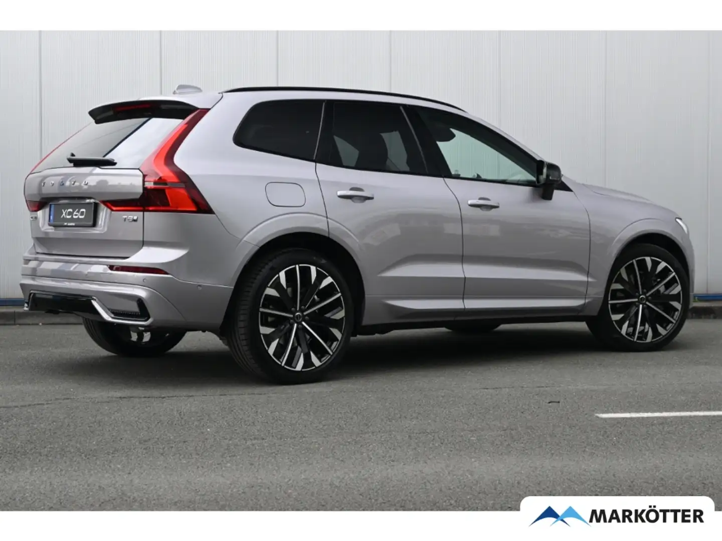 Volvo XC60 T8 AWD Ultra Dark Plug-In Hybrid/Massagesitze Silber - 2