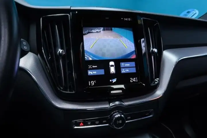 Volvo XC60 2021, foto 42